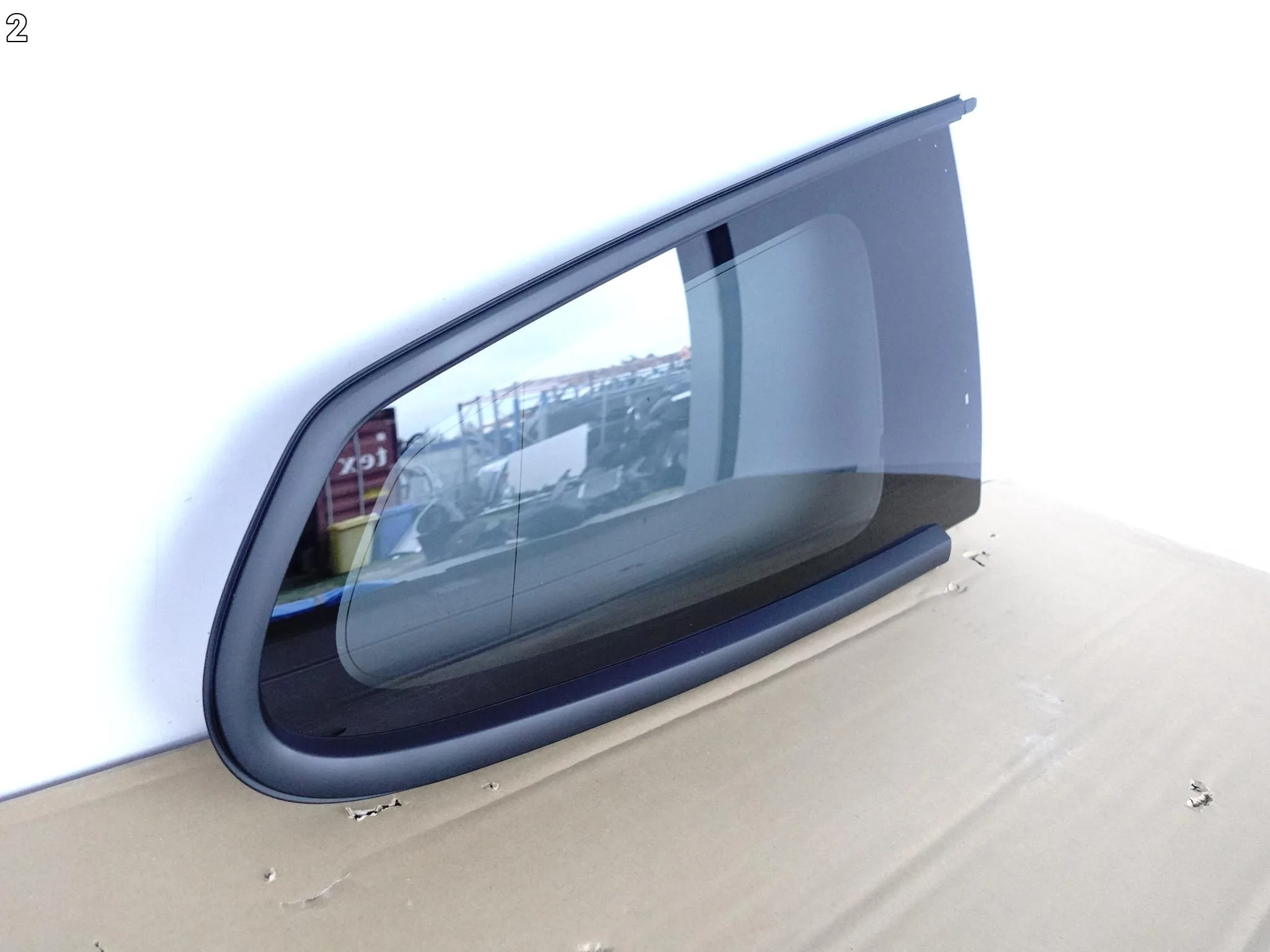 TOYOTA GR YARIS IV 4 XP210 LIFT 20- SZYBA KAROSERYJNA BOCZNA PRAWA TYŁ ORG TOYOTA GR YARIS IV 4 XP210 LIFT 20- SZYBA KAROSERYJNA BOCZNA PRAWA TYŁ ORG - obrazek 3