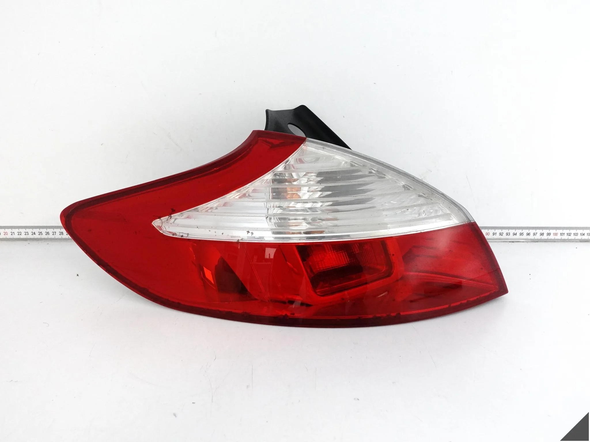 RENAULT MEGANE III 3 HATCHBACK 08-16 LAMPA ZWYKŁA W BŁOTNIK LEWA TYŁ EUROPA RENAULT MEGANE III 3 HATCHBACK 08-16 LAMPA ZWYKŁA W BŁOTNIK LEWA TYŁ EUROPA