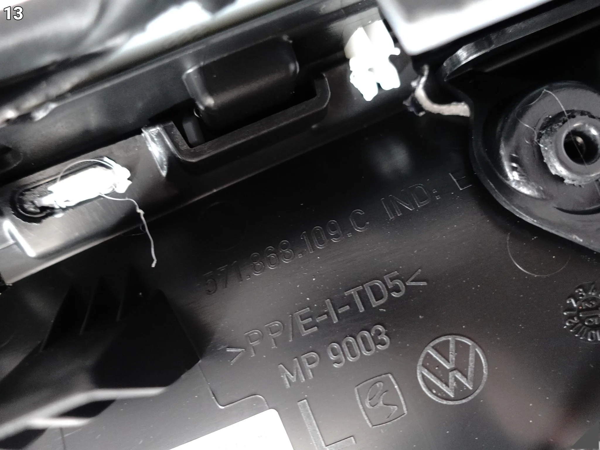VW TIGUAN CT1 III 571 24- TAPICERKA BOCZEK DRZWI DEKOR SKÓRA LEWA PRZÓD VW TIGUAN CT1 III 571 24- TAPICERKA BOCZEK DRZWI DEKOR SKÓRA LEWA PRZÓD - obrazek 14