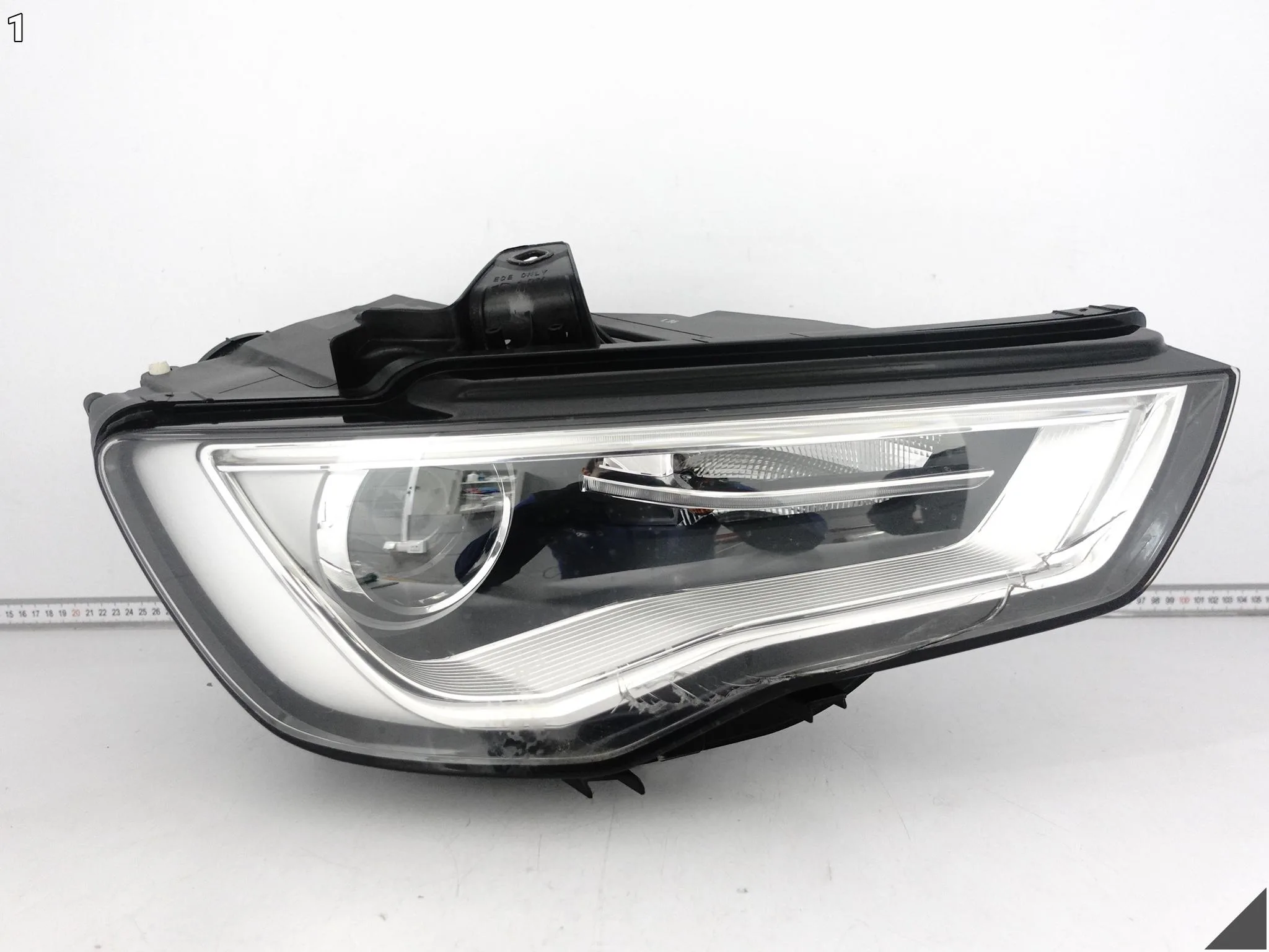 AUDI A3 S3 RS3 8V0 12-16 LAMPA XENON + LED NIESKRĘTNA PRAWA PRZÓD EUROPA AUDI A3 S3 RS3 8V0 12-16 LAMPA XENON + LED NIESKRĘTNA PRAWA PRZÓD EUROPA - obrazek 2