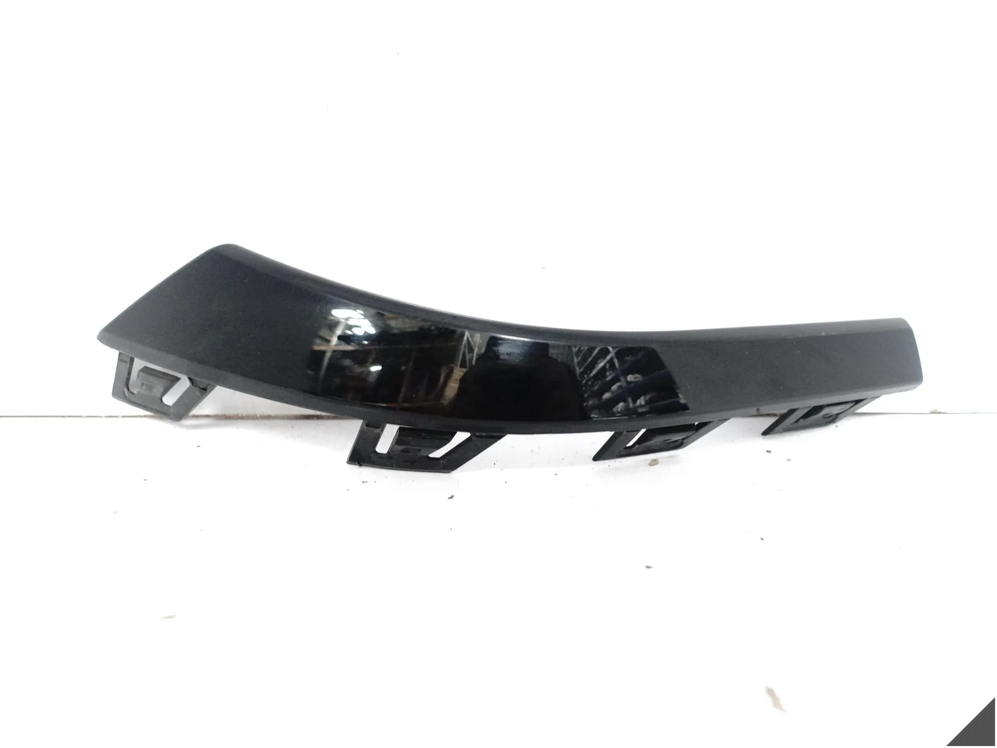 MERCEDES C-KLASA W206 S206 AMG 21- LISTWA SPOILER W ZDERZAKA TYŁ PRAWA MERCEDES C-KLASA W206 S206 AMG 21- LISTWA SPOILER W ZDERZAKA TYŁ PRAWA