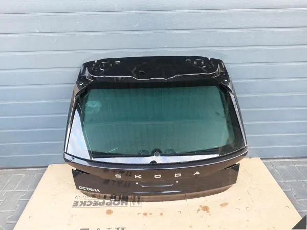 SKODA OCTAVIA IV 4 5E7 20- KOMBI KLAPA POKRYWA BAGAŻNIKA TYŁ + SZYBA SKODA OCTAVIA IV 4 5E7 20- KOMBI KLAPA POKRYWA BAGAŻNIKA TYŁ + SZYBA