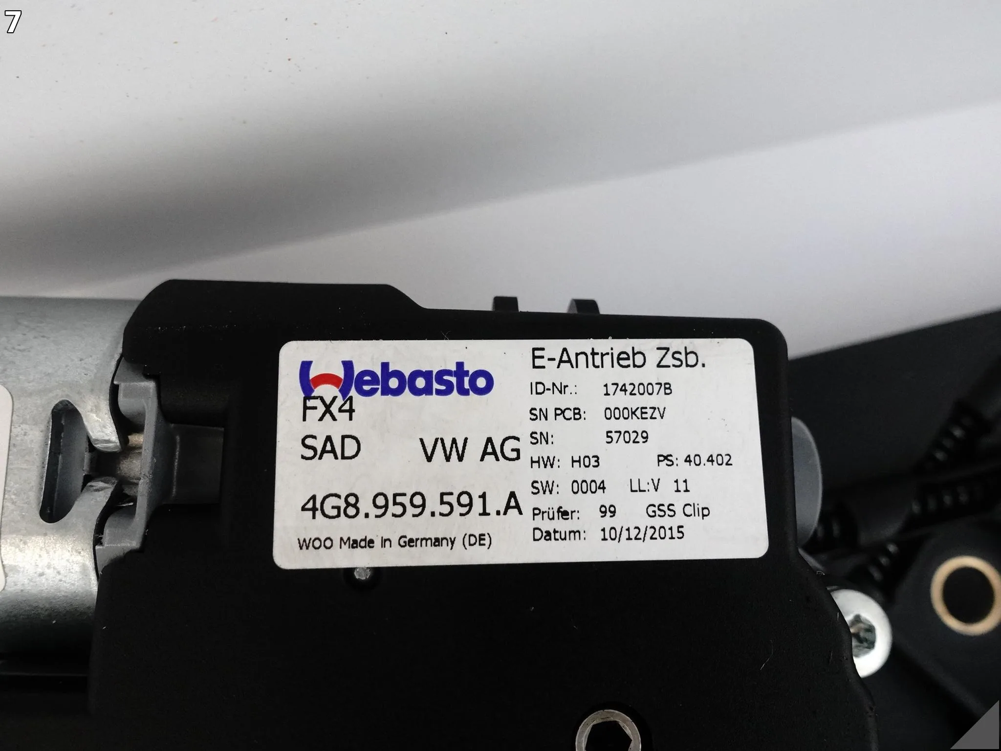 AUDI A7 S7 RS7 4G8 C7 10-18 SZYBERDACH SILNIK ROLETA OSŁONA MONDSILBER HF6 AUDI A7 S7 RS7 4G8 C7 10-18 SZYBERDACH SILNIK ROLETA OSŁONA MONDSILBER HF6 - obrazek 8