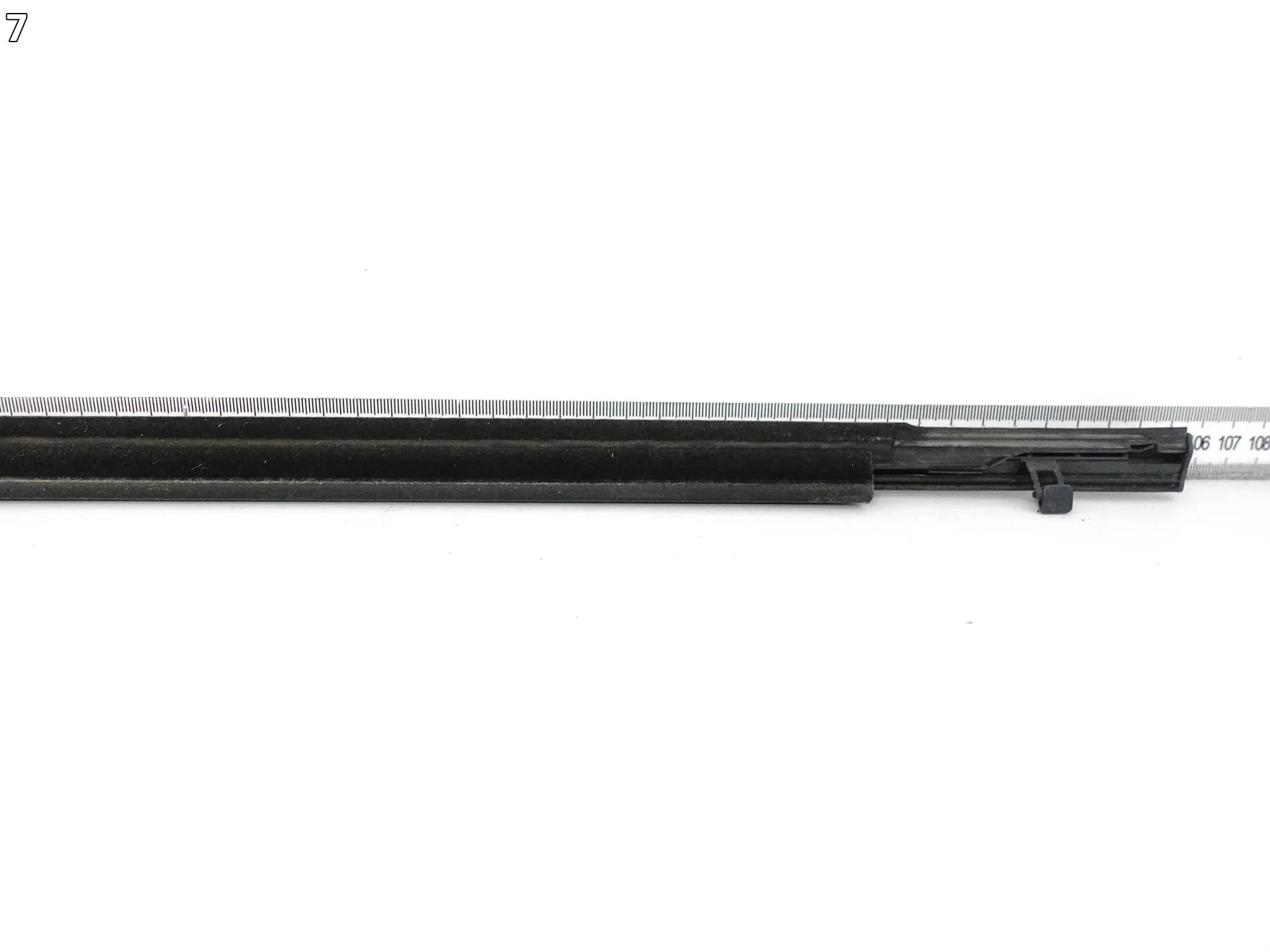 TOYOTA C-HR I 16-23 LIFT LISTWA ZGARNIAJĄCA SZYBY DRZWI PRZÓD PRAWA CHROM TOYOTA C-HR I 16-23 LIFT LISTWA ZGARNIAJĄCA SZYBY DRZWI PRZÓD PRAWA CHROM - obrazek 8