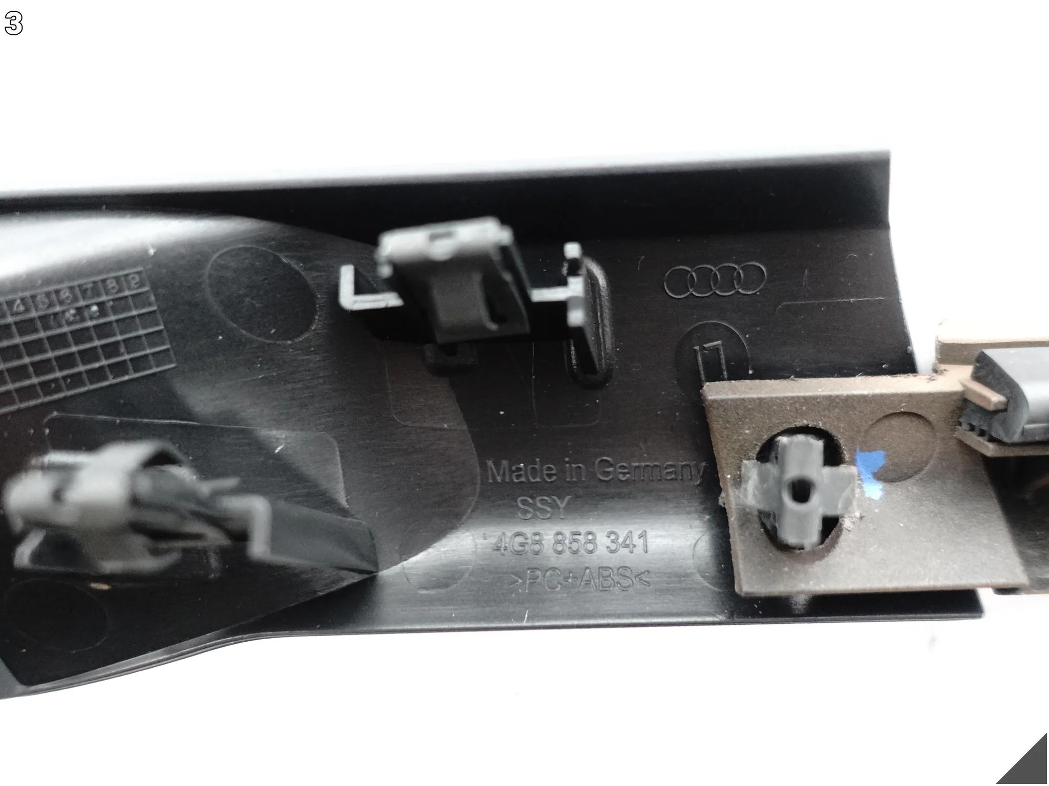 AUDI A7 S7 RS7 4G8 C7 10-18 LISTWA DEKOR DESKI ROZDZIELCZEJ KONSOLI KB4 AUDI A7 S7 RS7 4G8 C7 10-18 LISTWA DEKOR DESKI ROZDZIELCZEJ KONSOLI KB4 - obrazek 4