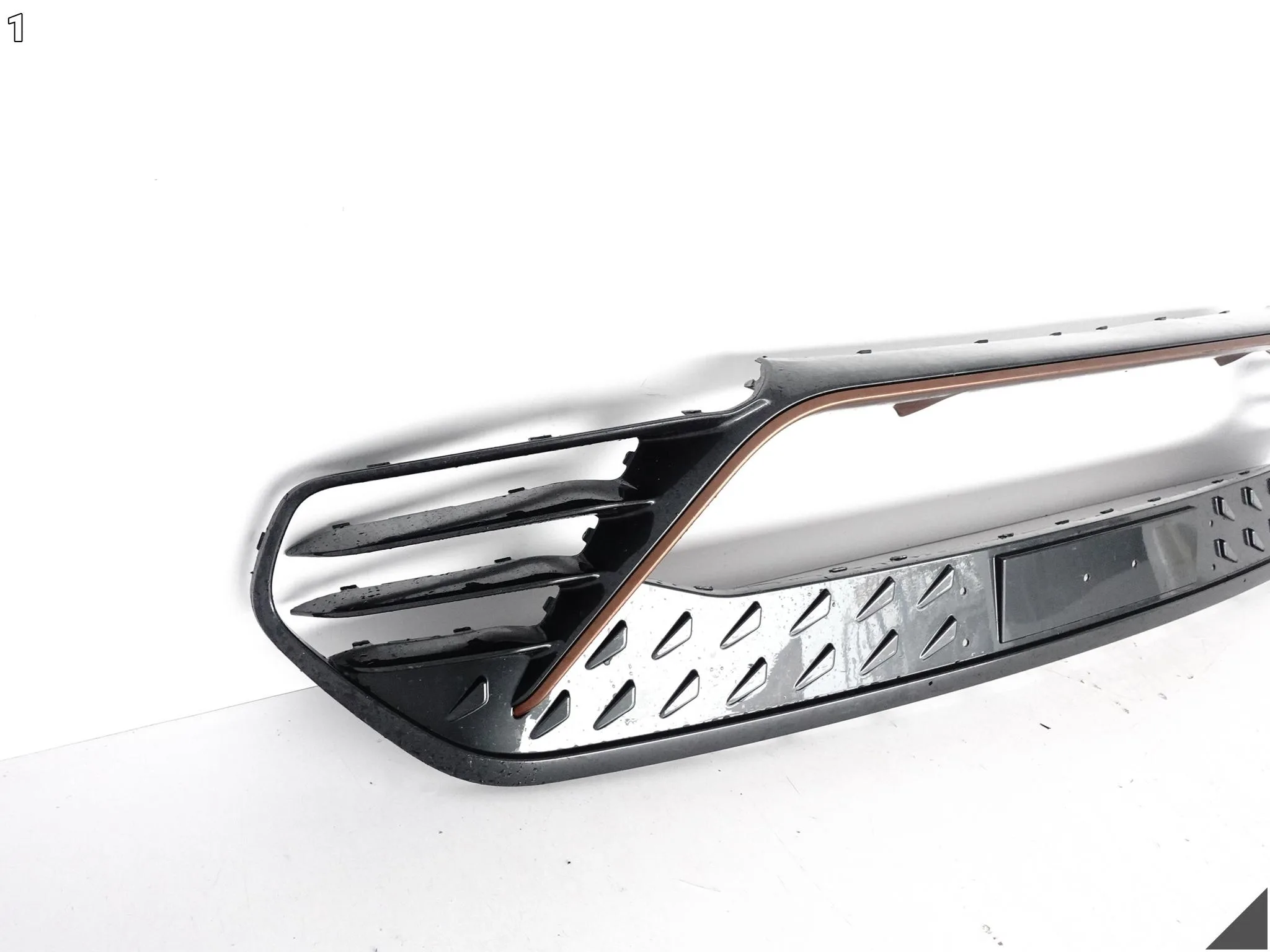 CUPRA BORN 10E 21- GRILL KRATKA ATRAPA BLENDA LISTWA W ZDERZAK PRZÓD CUPRA BORN 10E 21- GRILL KRATKA ATRAPA BLENDA LISTWA W ZDERZAK PRZÓD - obrazek 2