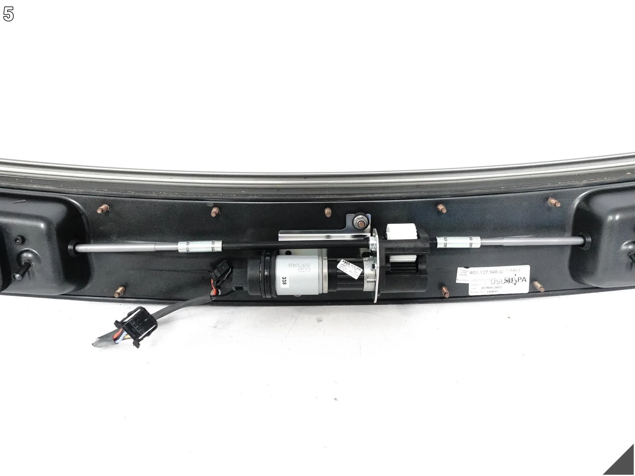 AUDI A7 S7 RS7 4G8 C7 10-18 SPOILER LOTKA KLAPY MECHANIZM TYŁ KOLOR N3N3 AUDI A7 S7 RS7 4G8 C7 10-18 SPOILER LOTKA KLAPY MECHANIZM TYŁ KOLOR N3N3 - obrazek 6