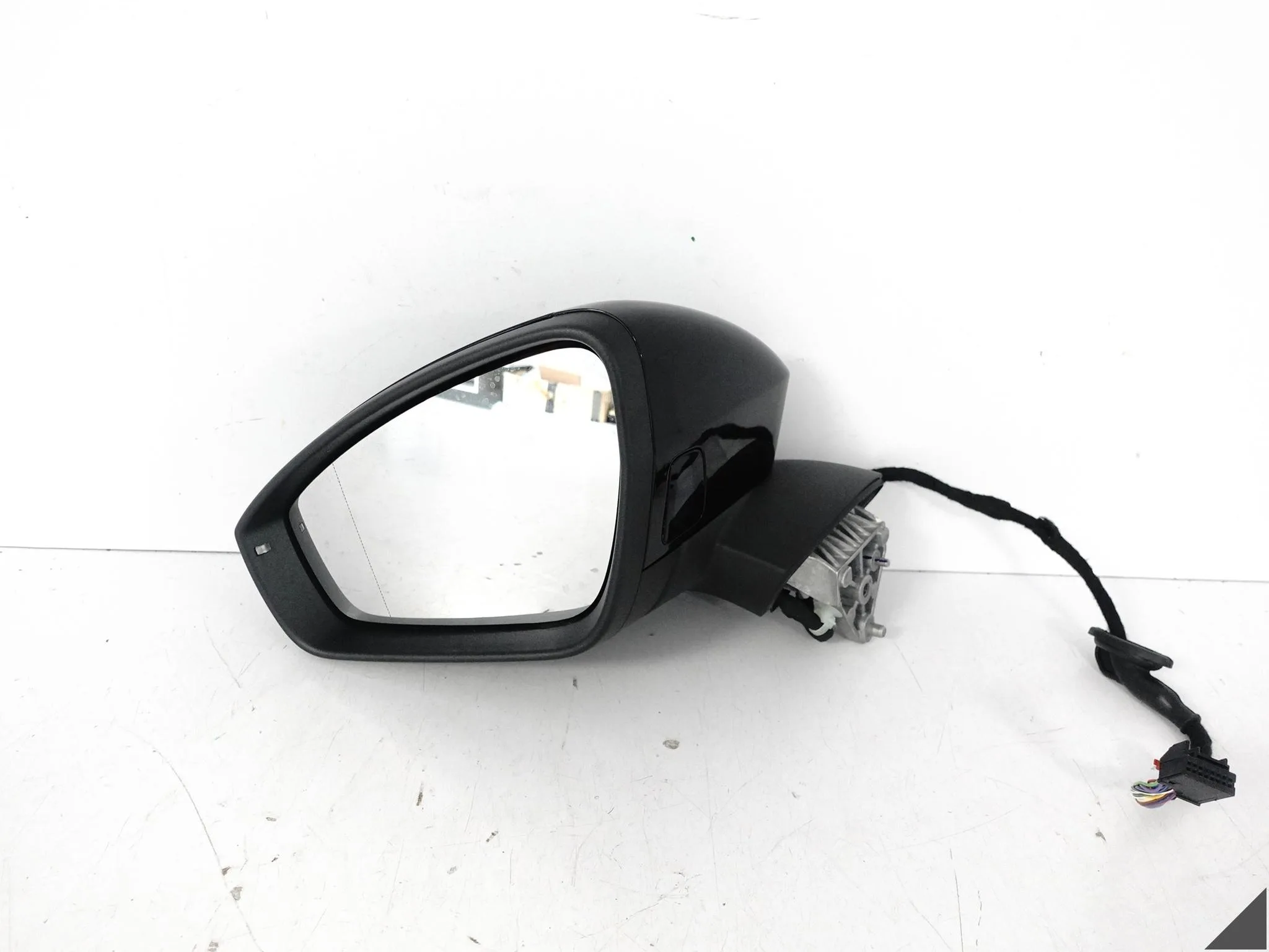VW TIGUAN CT1 III 571 24- LUSTERKO ZEWNĘTRZNE LEWE PRZÓD 15PIN EU Y9T VW TIGUAN CT1 III 571 24- LUSTERKO ZEWNĘTRZNE LEWE PRZÓD 15PIN EU Y9T