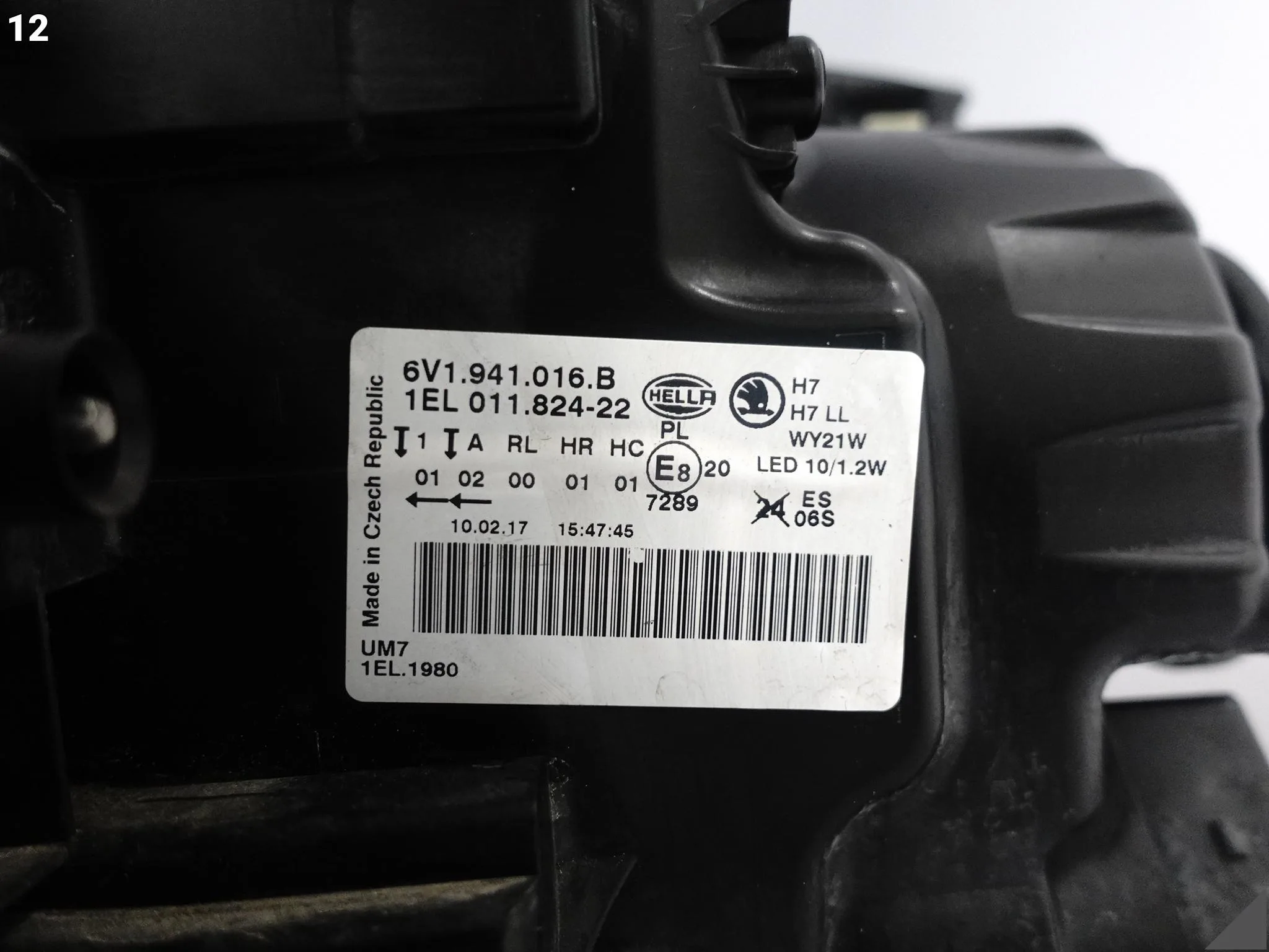 SKODA FABIA III 3 6V1 14-18 LAMPA HALOGEN ZWYKŁA + LED PRAWA PRZÓD EUROPA SKODA FABIA III 3 6V1 14-18 LAMPA HALOGEN ZWYKŁA + LED PRAWA PRZÓD EUROPA - obrazek 13