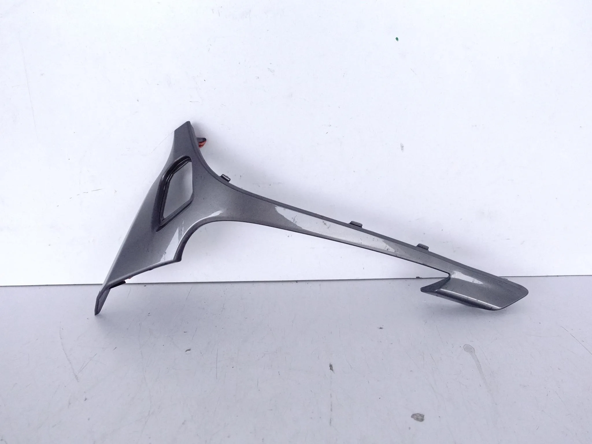LEXUS LC LC500H LC500 17- LISTWA ATRAPA RAMKA LAMPY W ZDERZAK PRZÓD LEWA LEXUS LC LC500H LC500 17- LISTWA ATRAPA RAMKA LAMPY W ZDERZAK PRZÓD LEWA