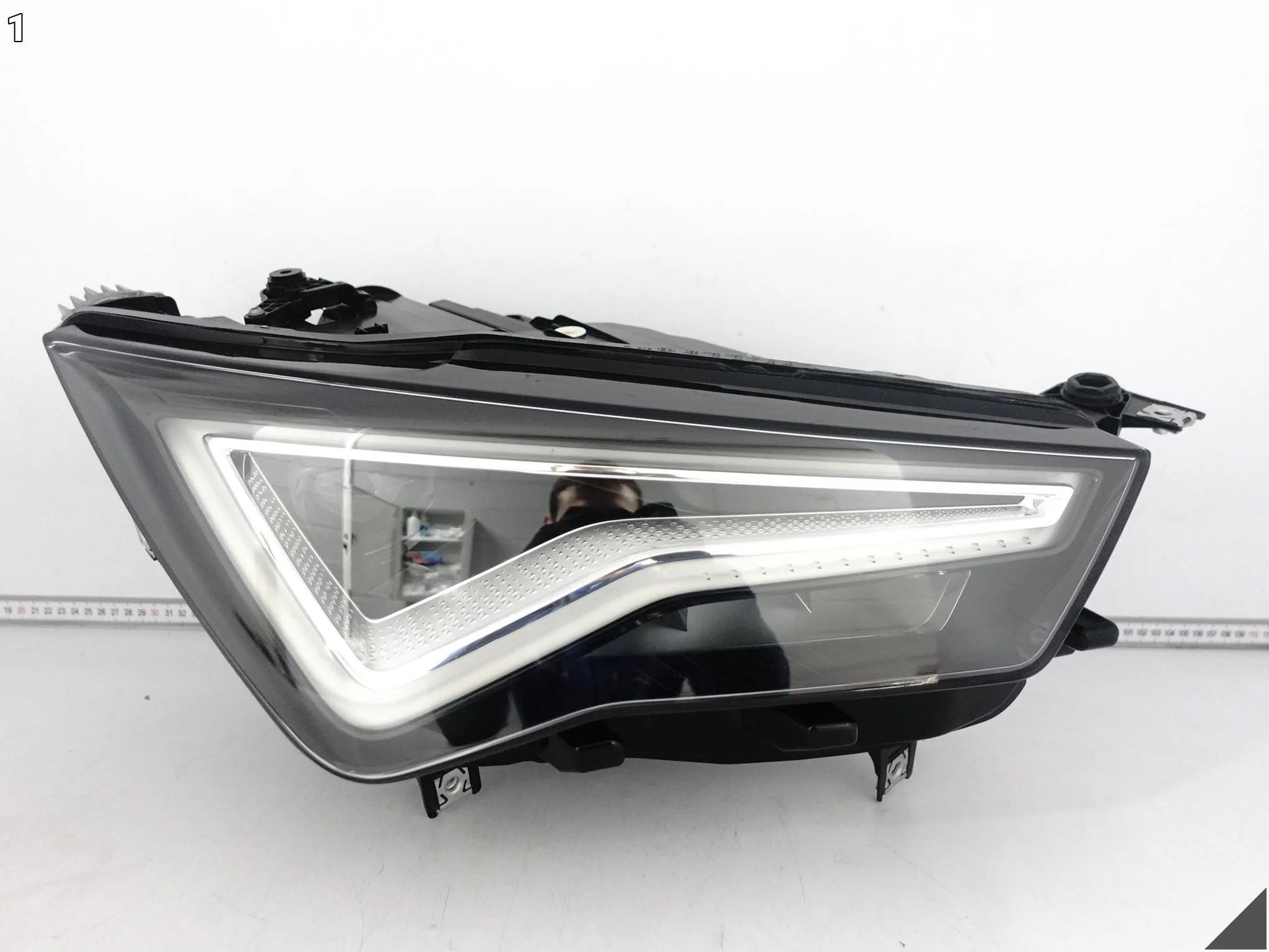 SEAT CUPRA ATECA 575 576 LIFT 20- LAMPA FULL LED PRAWA PRZÓD EUROPA SEAT CUPRA ATECA 575 576 LIFT 20- LAMPA FULL LED PRAWA PRZÓD EUROPA - obrazek 2