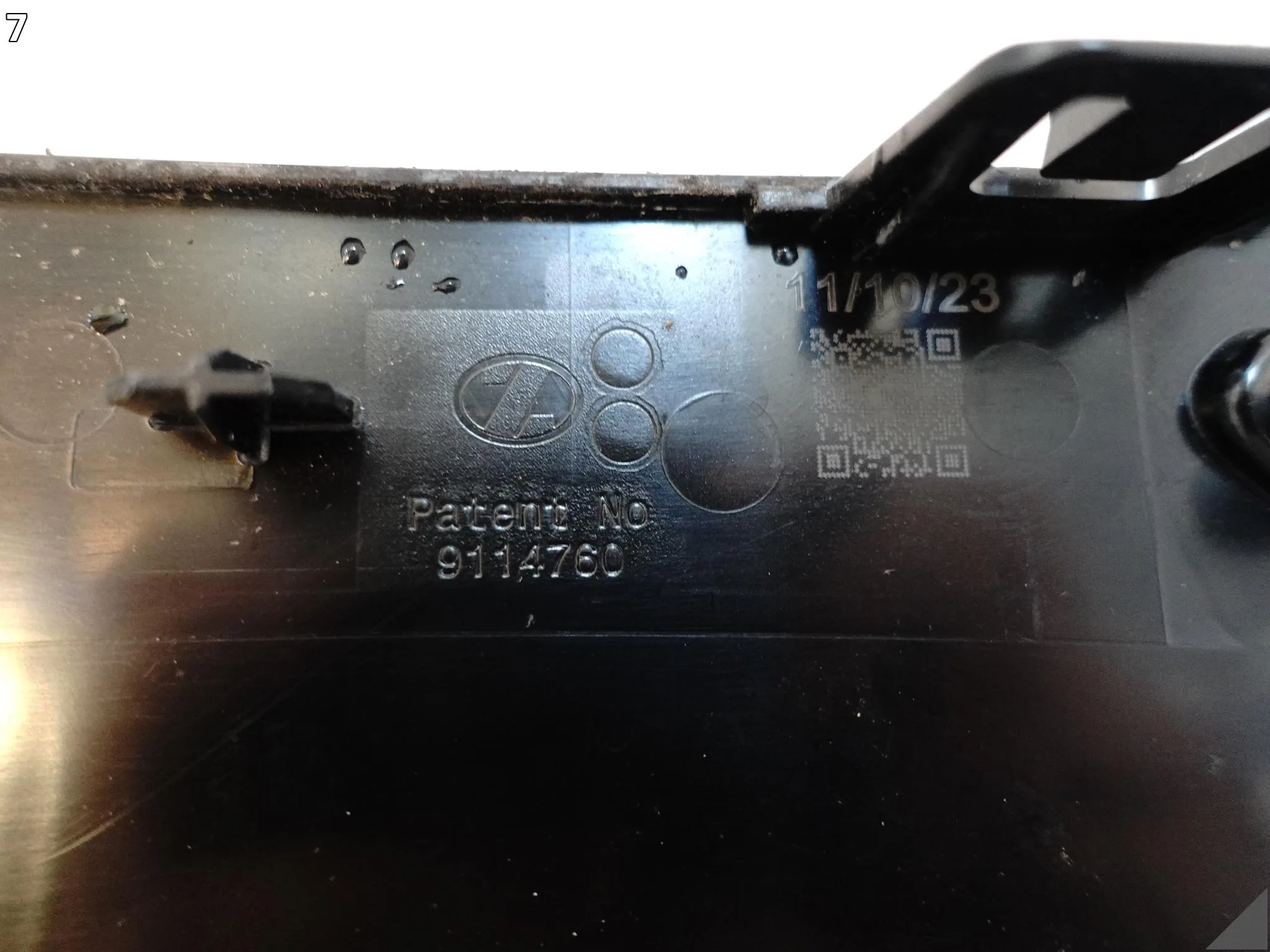 BMW X1 U11 M-PAKIET / ZWYKŁY 22- ZAŚLEPKA OSŁONA RADARU CZUJNIKA ACC 5A076D5 BMW X1 U11 M-PAKIET / ZWYKŁY 22- ZAŚLEPKA OSŁONA RADARU CZUJNIKA ACC 5A076D5 - obrazek 8