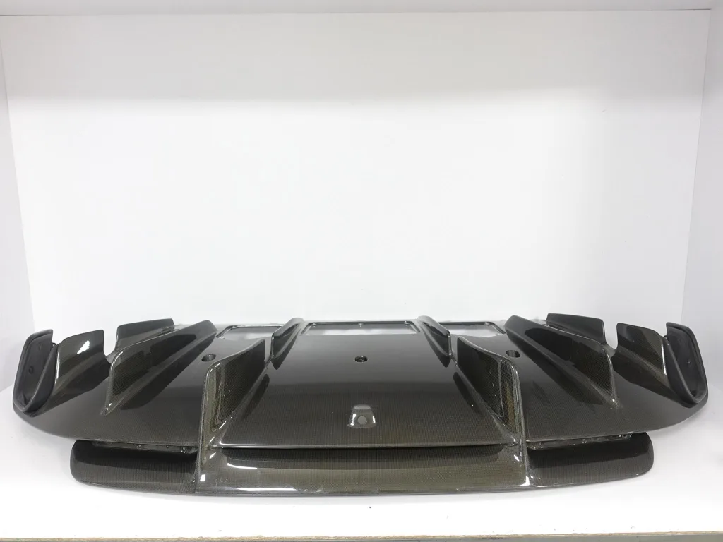 FERRARI 812 COMPETIZIONE F152MVS SPOILER DYFUZOR CARBON W ZDERZAK TYŁ