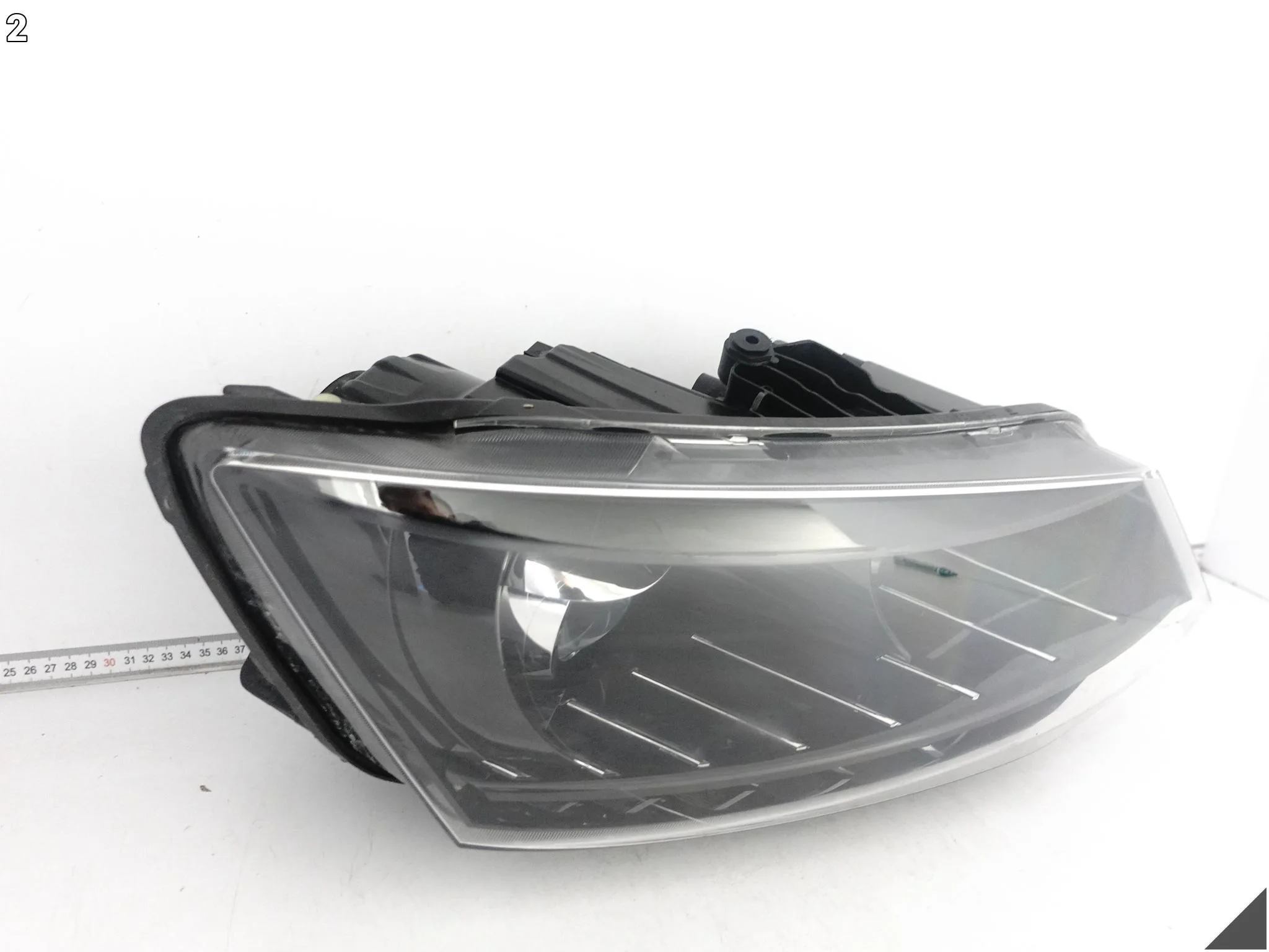 SKODA FABIA III 3 6V1 14-18 LAMPA HALOGEN ZWYKŁA + LED PRAWA PRZÓD EUROPA SKODA FABIA III 3 6V1 14-18 LAMPA HALOGEN ZWYKŁA + LED PRAWA PRZÓD EUROPA - obrazek 3