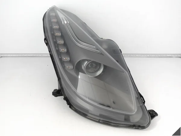 FERRARI F12 BERLINETTA F152 12-17 LAMPA HEADLIGHT XENON + LED PRAWA PRZÓD