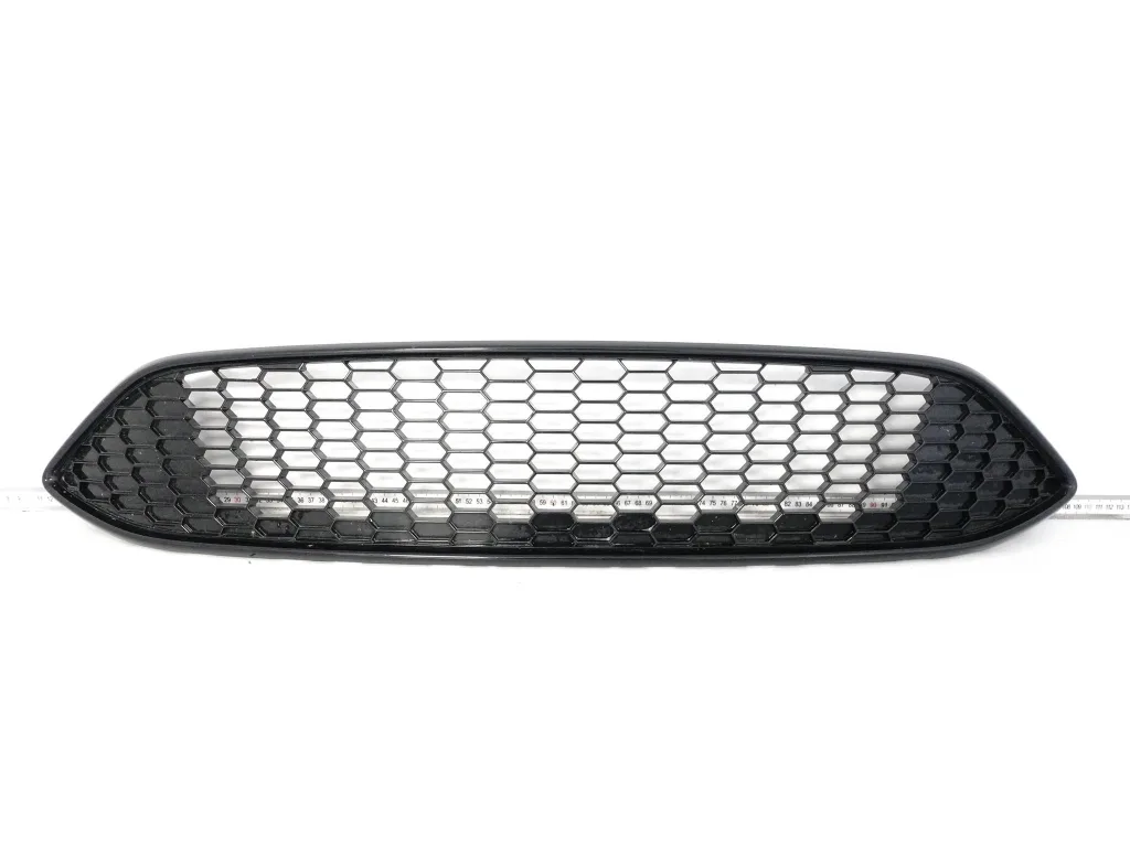 FORD FOCUS MK3 III ST-LINE LIFT 14-18 GRILL ATRAPA RAMKA W ZDERZAK PRZÓD