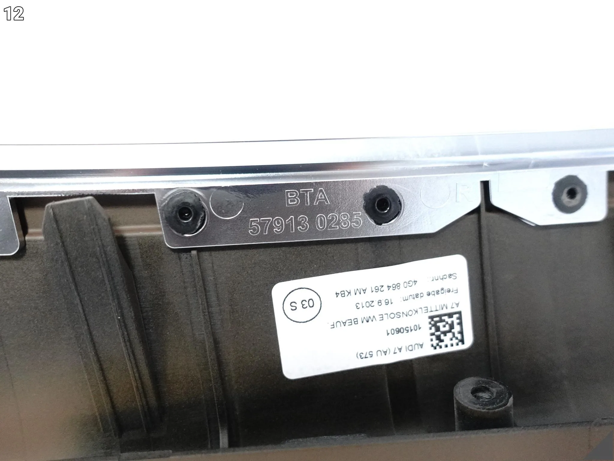 AUDI A7 S7 RS7 4G8 A6 S6 RS6 4G0 C7 10-18 LISTWA DEKOR TUNEL ŚRODKOWY KB4 AUDI A7 S7 RS7 4G8 A6 S6 RS6 4G0 C7 10-18 LISTWA DEKOR TUNEL ŚRODKOWY KB4 - obrazek 13
