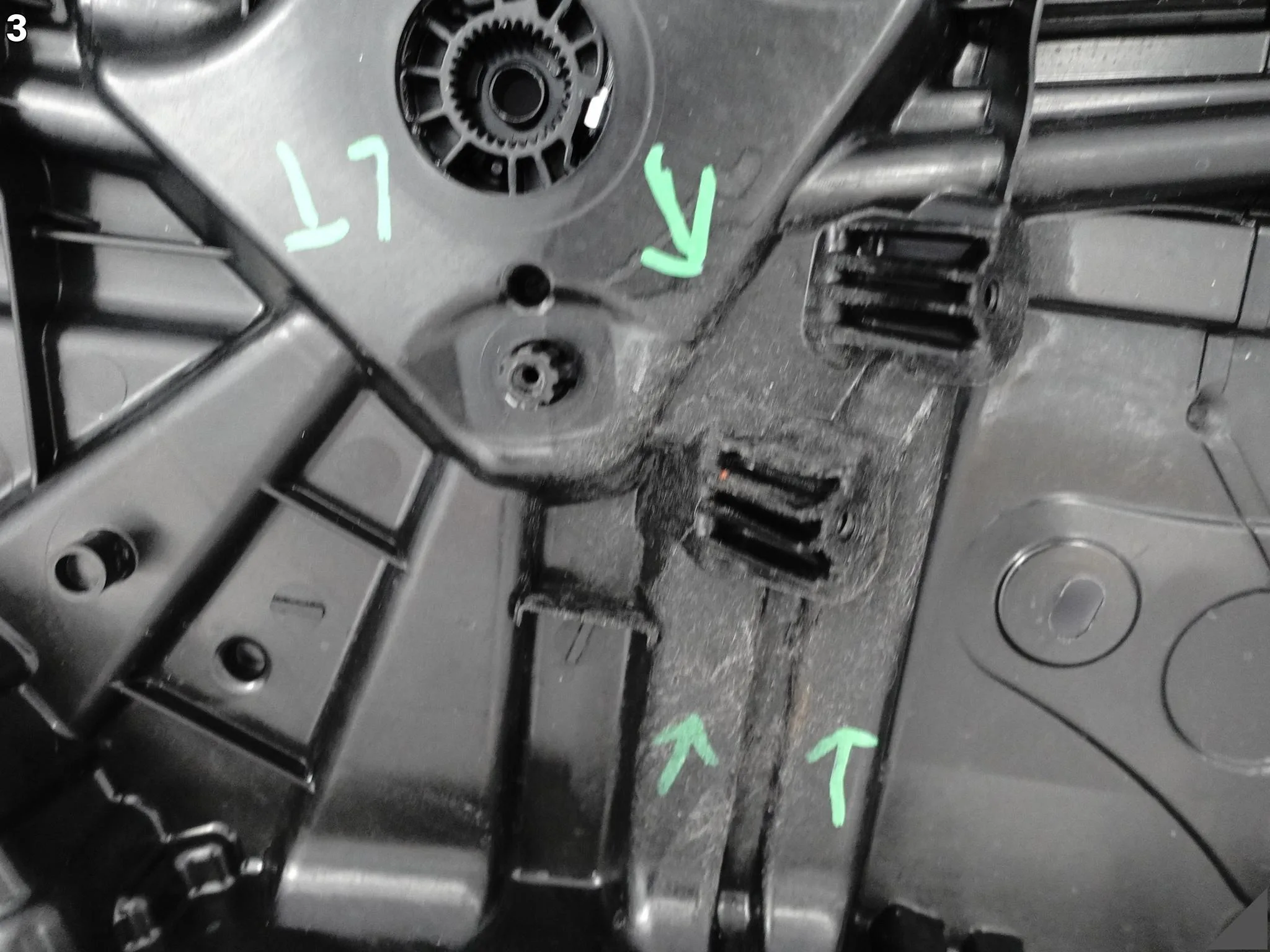 VW TIGUAN CT1 III 571 24- OSŁONA OBUDOWA PROWADNICA SZYBY GŁOŚNIK LEWA TYŁ VW TIGUAN CT1 III 571 24- OSŁONA OBUDOWA PROWADNICA SZYBY GŁOŚNIK LEWA TYŁ - obrazek 4