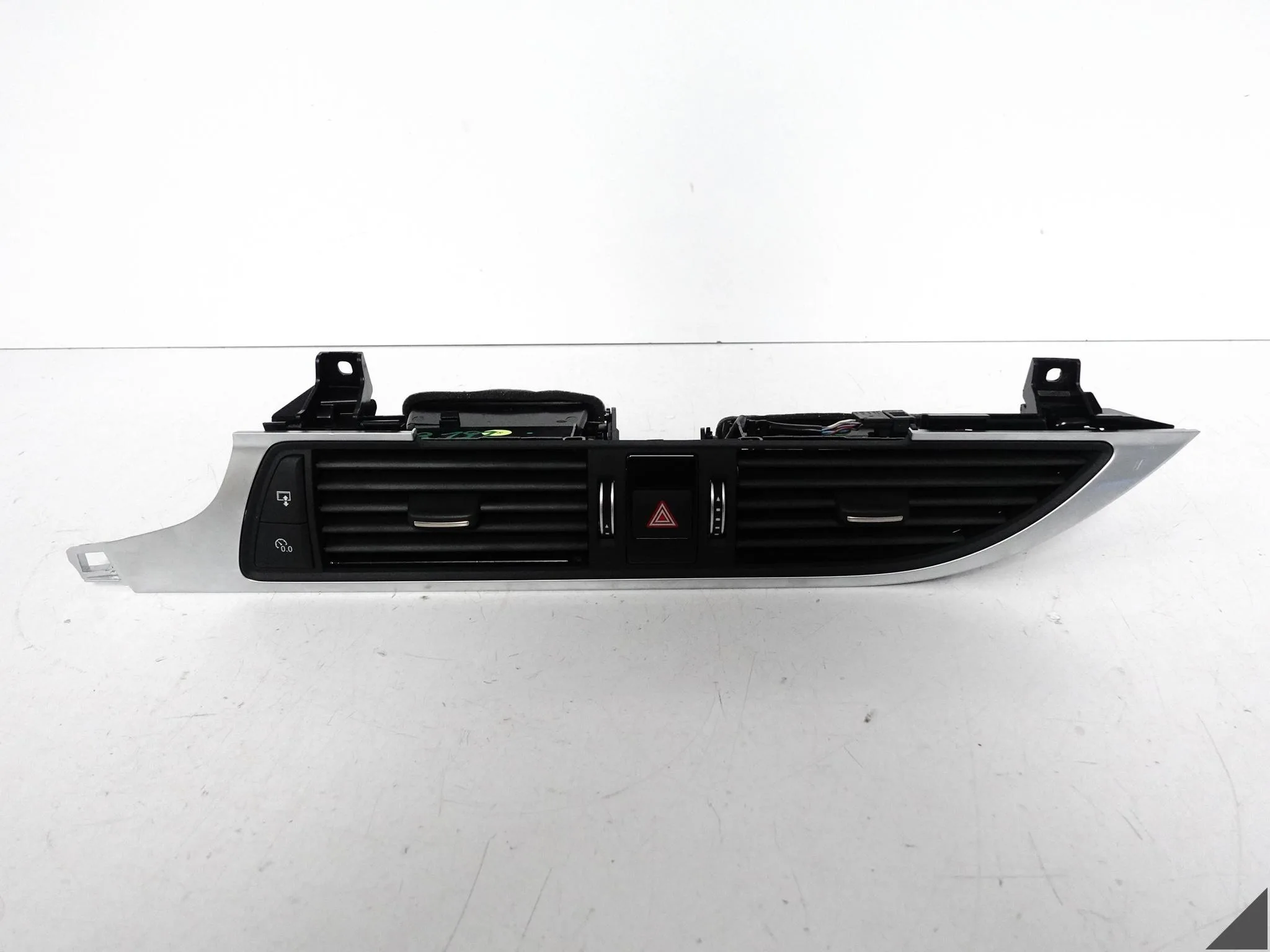 AUDI A7 S7 RS7 4G8 A6 S6 RS6 4G0 C7 LIFT 14-18 KRATKA NAWIEWU ŚRODKOWA AUDI A7 S7 RS7 4G8 A6 S6 RS6 4G0 C7 LIFT 14-18 KRATKA NAWIEWU ŚRODKOWA