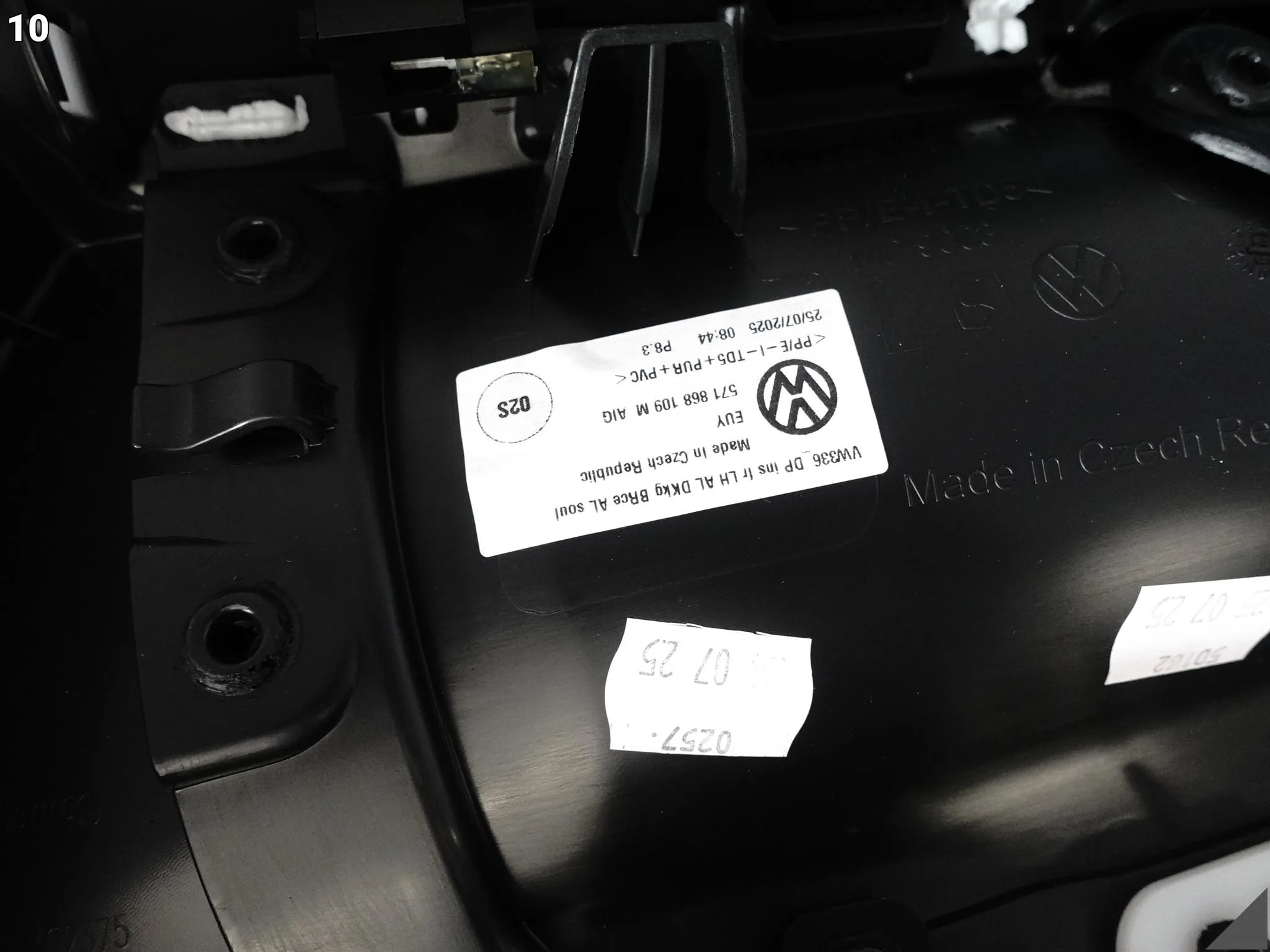 VW TIGUAN CT1 III 571 24- TAPICERKA BOCZEK DRZWI DEKOR SKÓRA LEWA PRZÓD VW TIGUAN CT1 III 571 24- TAPICERKA BOCZEK DRZWI DEKOR SKÓRA LEWA PRZÓD - obrazek 11
