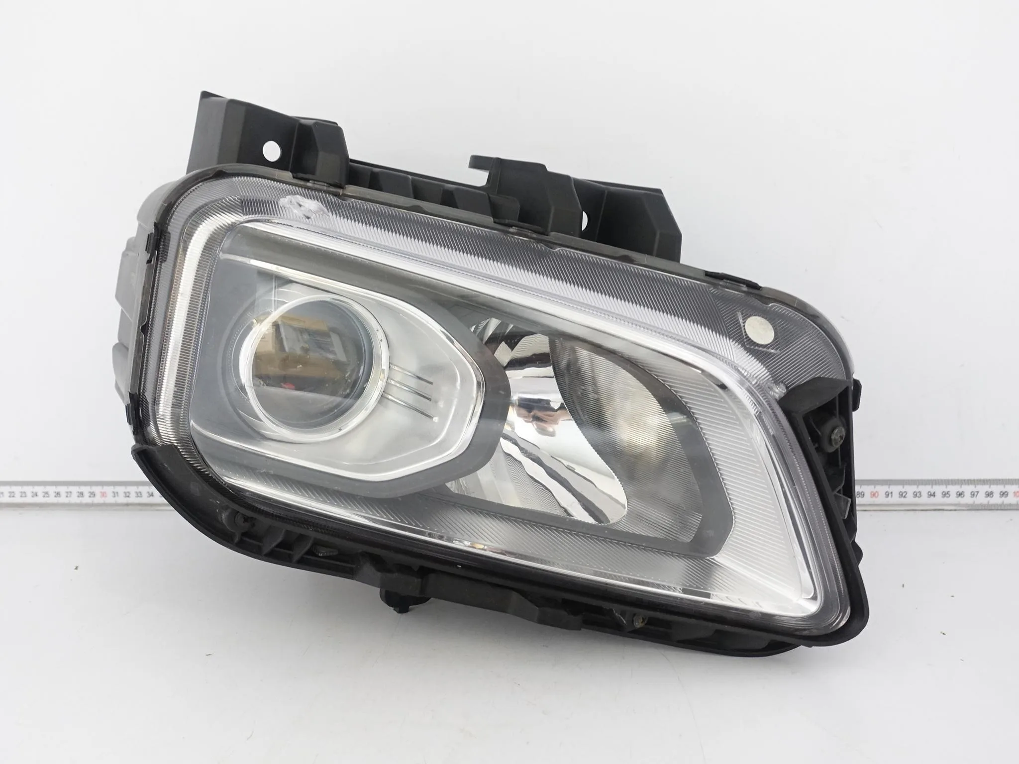 HYUNDAI KONA I 1 OS 17-20 LAMPA PRAWA ZWYKŁA H7 HALOGEN PRZÓD EUROPA HYUNDAI KONA I 1 OS 17-20 LAMPA PRAWA ZWYKŁA H7 HALOGEN PRZÓD EUROPA