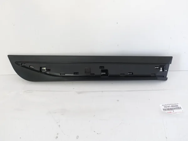 TOYOTA YARIS III LIFT 17-20 LISTWA DOKŁADKA NA DRZWI TYŁ PRAWA NOWA ORG TOYOTA YARIS III LIFT 17-20 LISTWA DOKŁADKA NA DRZWI TYŁ PRAWA NOWA ORG