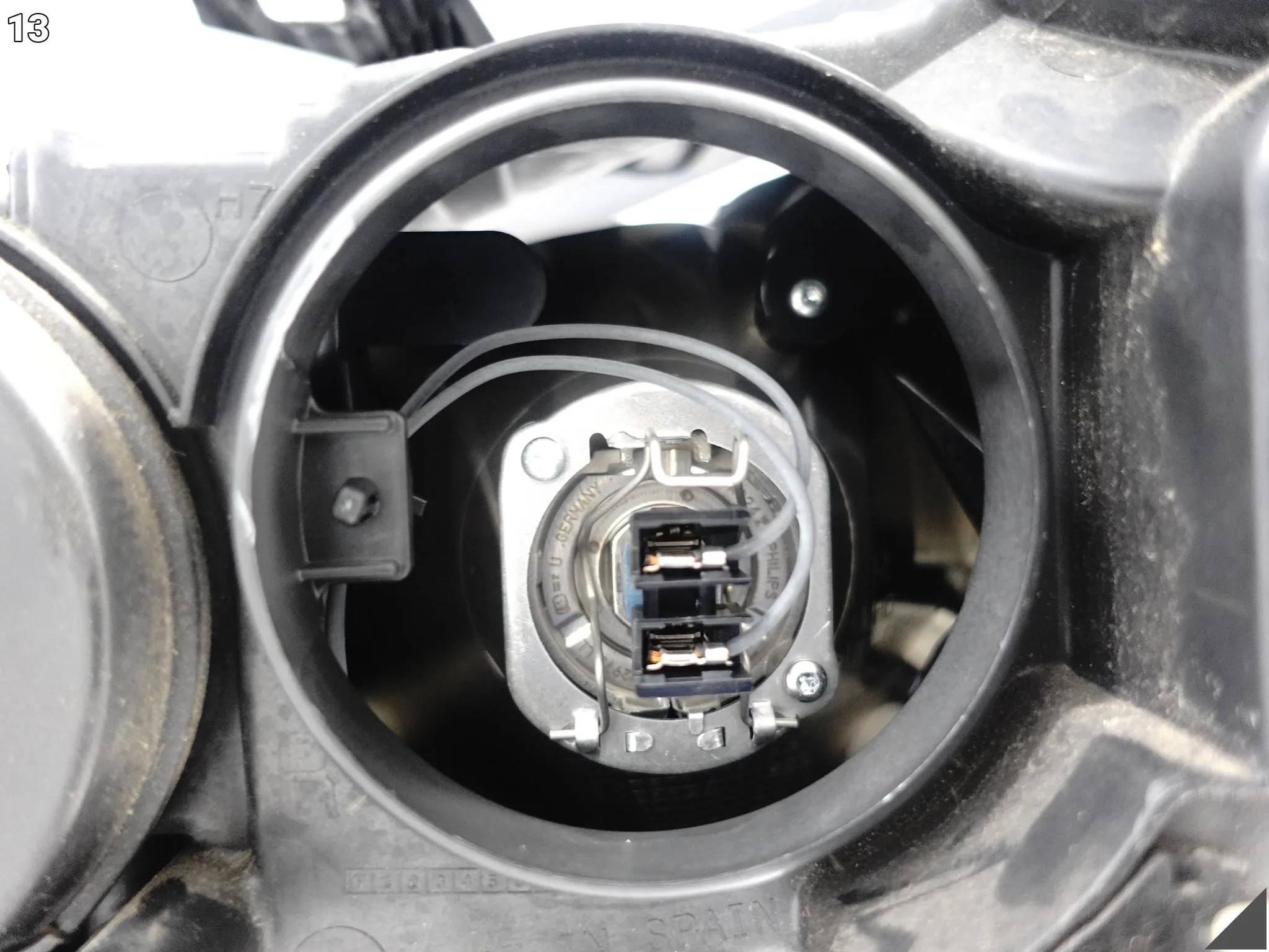 AUDI A1 S1 II 82A GB (2 GENERACJA) 18- ZWYKŁA HALOGEN H7 LAMPA PRAWA PRZÓD AUDI A1 S1 II 82A GB (2 GENERACJA) 18- ZWYKŁA HALOGEN H7 LAMPA PRAWA PRZÓD - obrazek 14