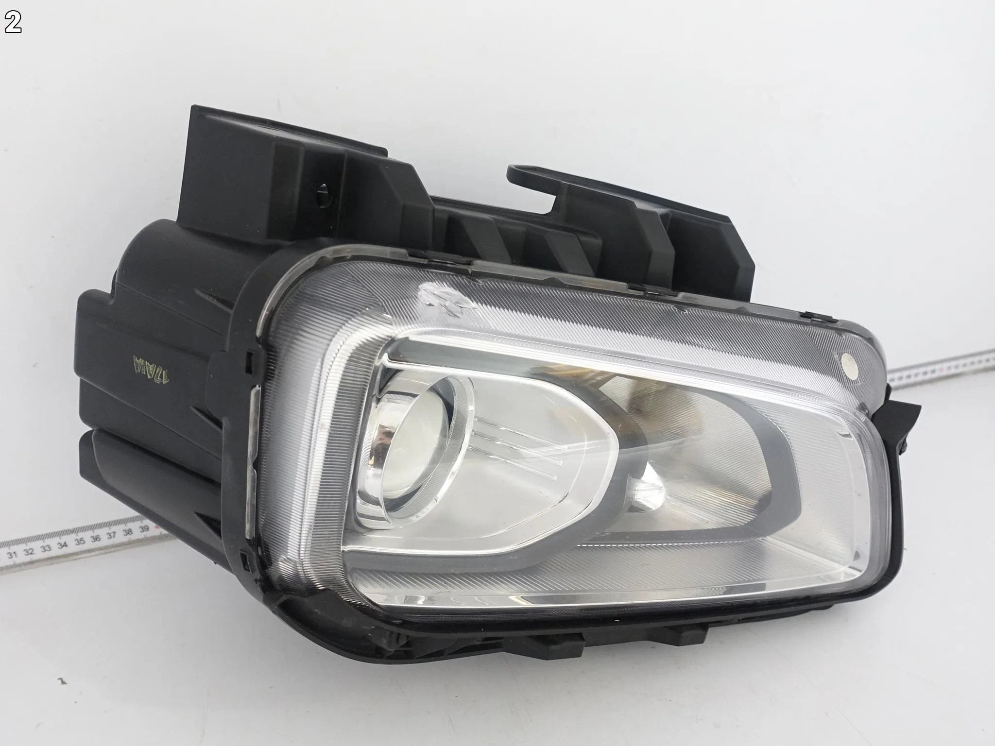 HYUNDAI KONA I 1 OS 17-20 LAMPA PRAWA ZWYKŁA H7 HALOGEN PRZÓD EUROPA HYUNDAI KONA I 1 OS 17-20 LAMPA PRAWA ZWYKŁA H7 HALOGEN PRZÓD EUROPA - obrazek 3