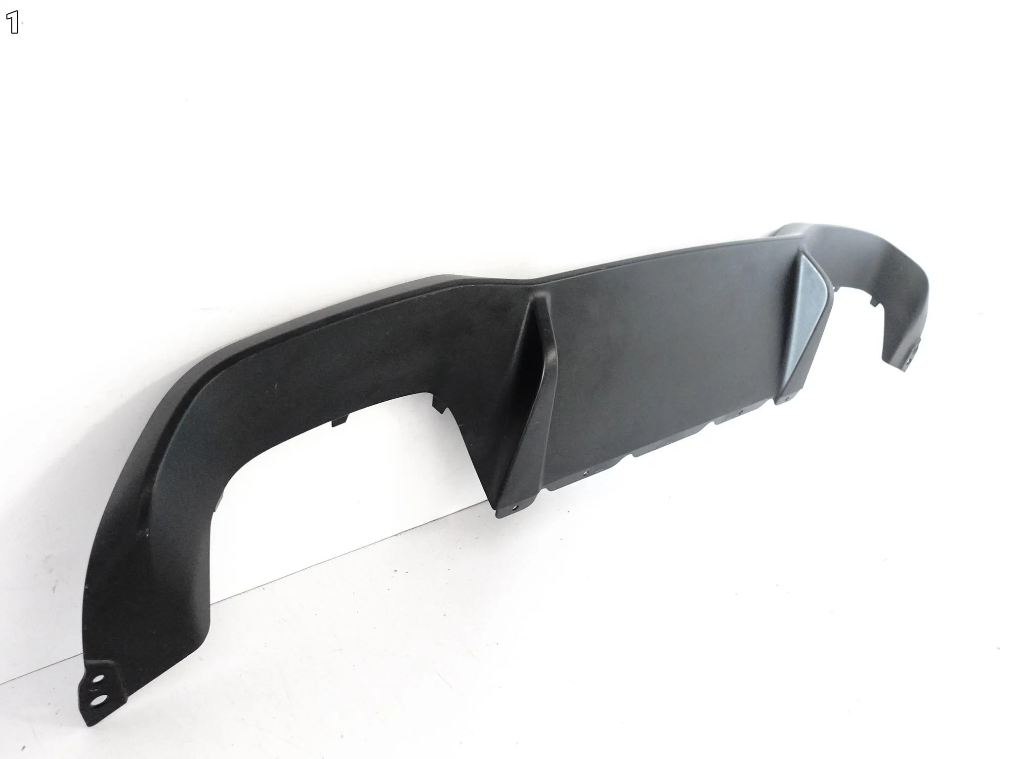 BMW M2 F87 COUPE LIFT LCI 15-21 SPOILER DYFUZOR DOKŁADKA W ZDERZAK TYŁ BMW M2 F87 COUPE LIFT LCI 15-21 SPOILER DYFUZOR DOKŁADKA W ZDERZAK TYŁ - obrazek 2