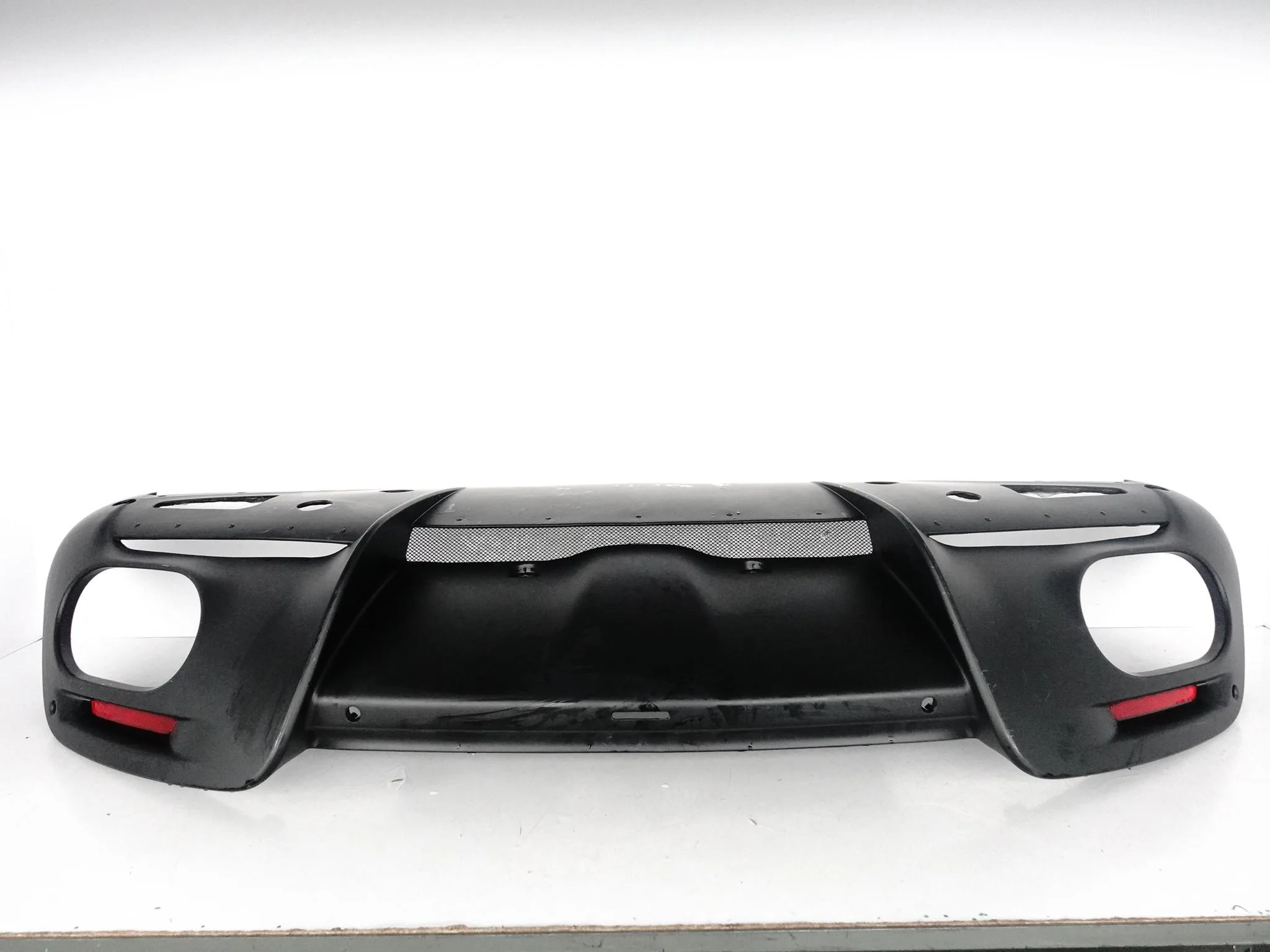 FERRARI ROMA F169 20-24 SPOILER DYFUZOR W ZDERZAK TYŁ FERRARI ROMA F169 20-24 SPOILER DYFUZOR W ZDERZAK TYŁ