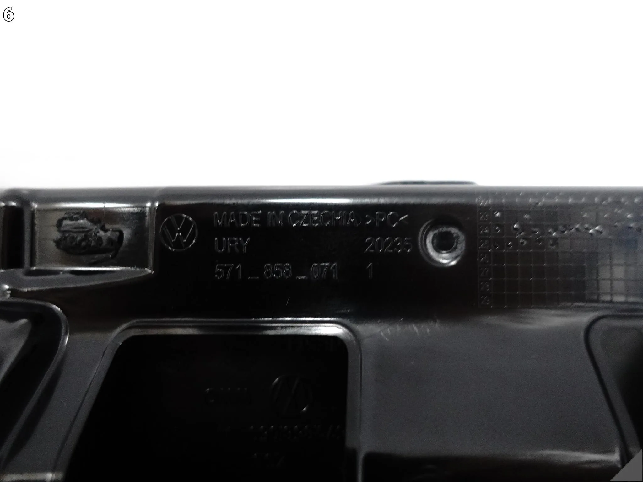 VW TIGUAN CT1 III 571 24- LISTWA OSŁONA DEKOR DESKA RODZIELCZA KOKPIT VW TIGUAN CT1 III 571 24- LISTWA OSŁONA DEKOR DESKA RODZIELCZA KOKPIT - obrazek 7