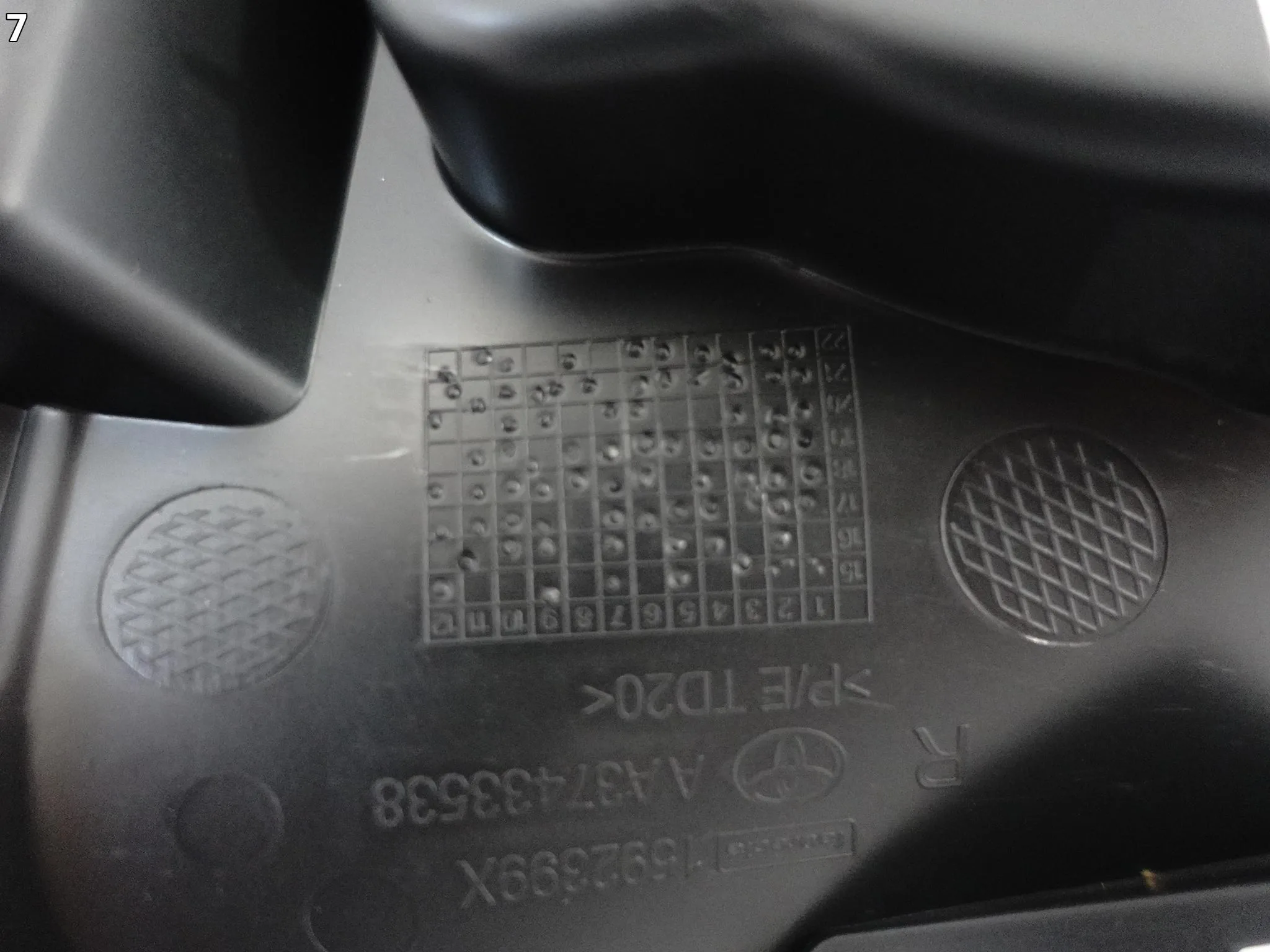 TOYOTA PROACE II 16-23 ŚLIZG MOCOWANIE UCHWYT HALOGENU ZDERZAK PRZÓD PRAWY TOYOTA PROACE II 16-23 ŚLIZG MOCOWANIE UCHWYT HALOGENU ZDERZAK PRZÓD PRAWY - obrazek 8