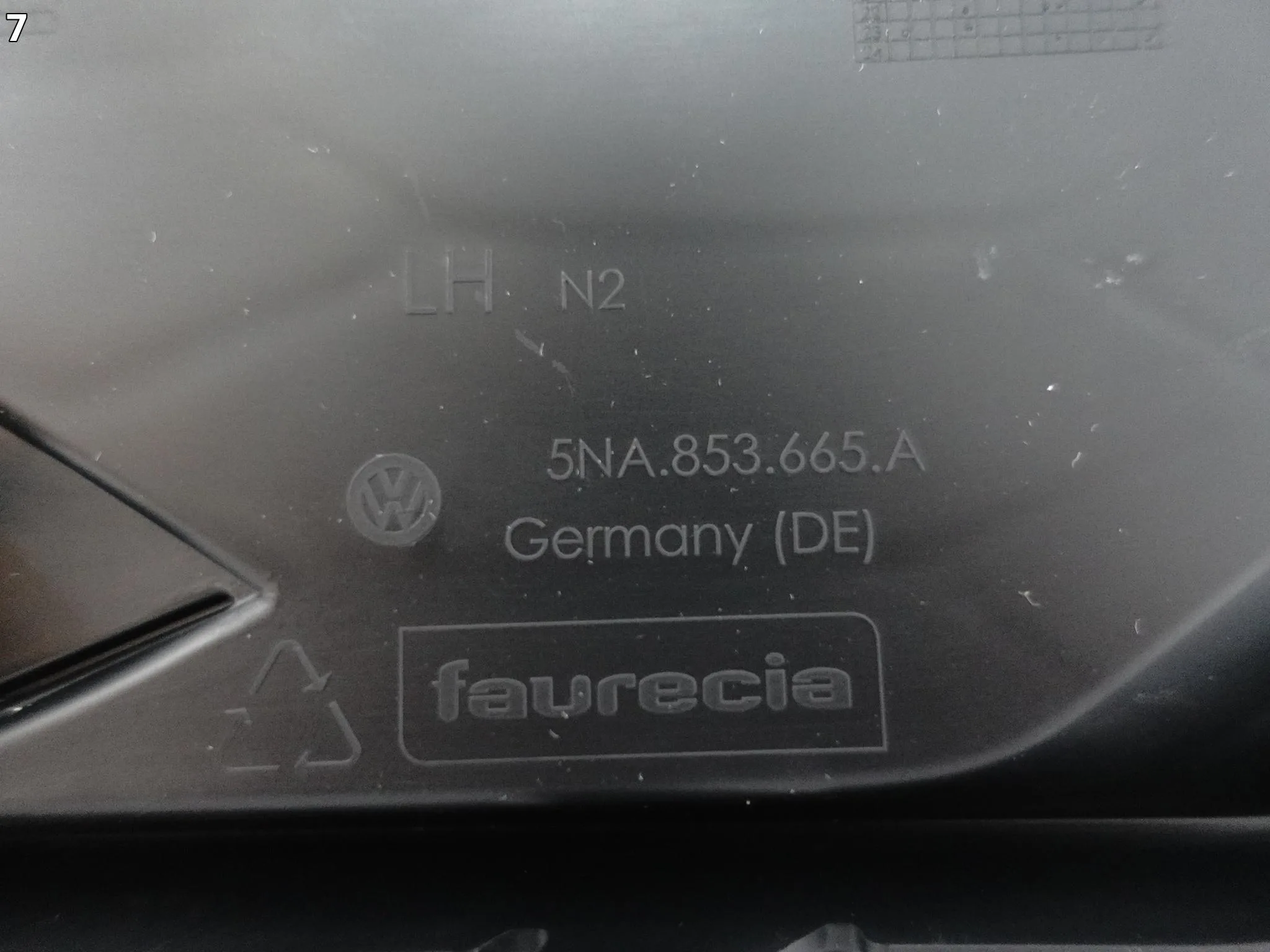 VW TIGUAN II 5NA 16-20 KRATKA ATRAPA ZAŚLEPKA WLOT W ZDERZAK PRZÓD LEWA VW TIGUAN II 5NA 16-20 KRATKA ATRAPA ZAŚLEPKA WLOT W ZDERZAK PRZÓD LEWA - obrazek 8