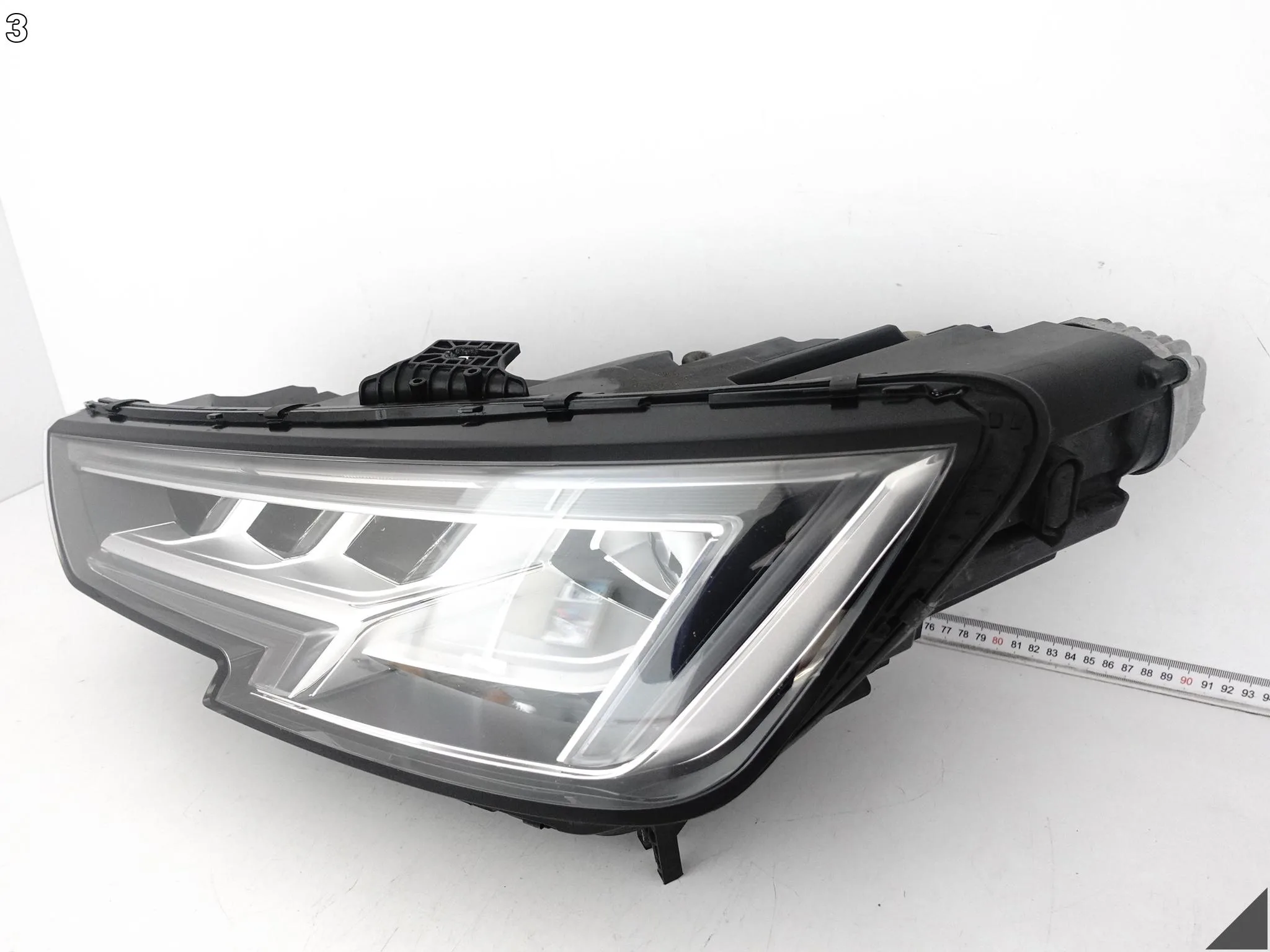 AUDI A4 S4 8W0 B9 15-19 LAMPA HEADLIGHT MATRIX FULL LED LEWA PRZÓD EUROPA AUDI A4 S4 8W0 B9 15-19 LAMPA HEADLIGHT MATRIX FULL LED LEWA PRZÓD EUROPA - obrazek 4