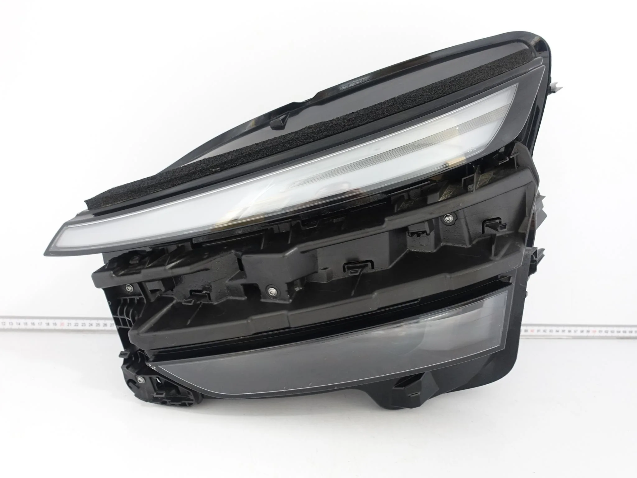 TESLA MODEL Y JUNIPER 25- LAMPA FULL LED DRL LEWA PRZÓD EUROPA TESLA MODEL Y JUNIPER 25- LAMPA FULL LED DRL LEWA PRZÓD EUROPA