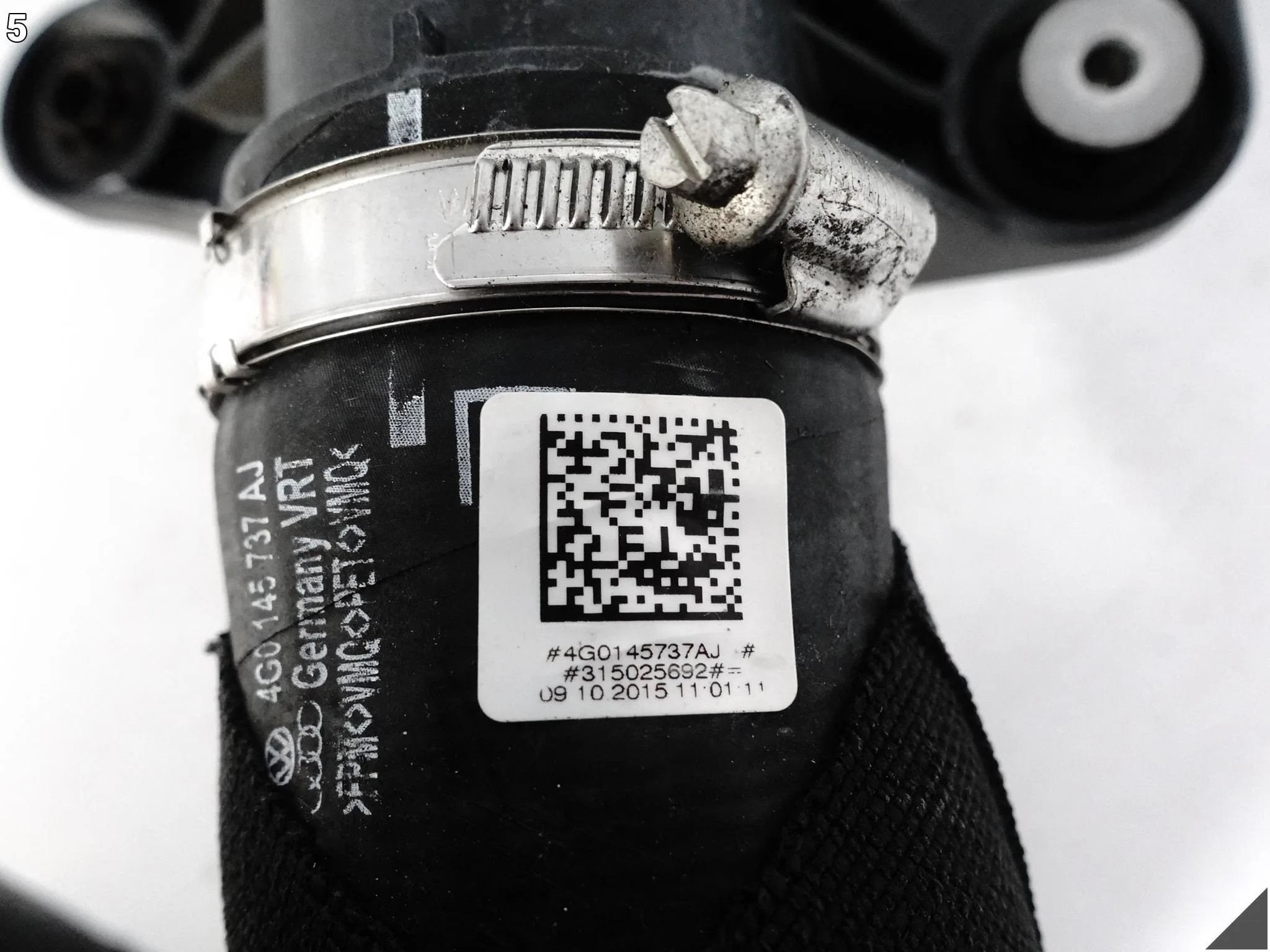 AUDI A7 S7 4G8 A6 S6 4G0 C7 10-18 PRZEPŁYWOMIERZ RURA WĄŻ INTERCOOLERA AUDI A7 S7 4G8 A6 S6 4G0 C7 10-18 PRZEPŁYWOMIERZ RURA WĄŻ INTERCOOLERA - obrazek 6