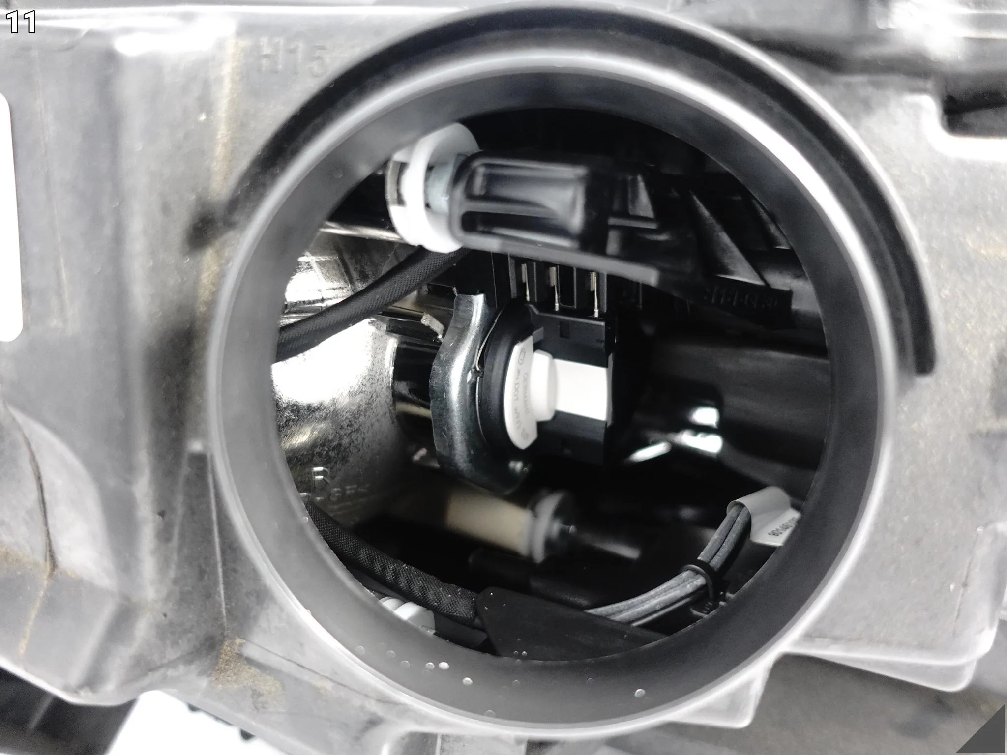 AUDI A1 S1 II 82A GB (2 GENERACJA) 18- ZWYKŁA HALOGEN H7 LAMPA PRAWA PRZÓD AUDI A1 S1 II 82A GB (2 GENERACJA) 18- ZWYKŁA HALOGEN H7 LAMPA PRAWA PRZÓD - obrazek 12