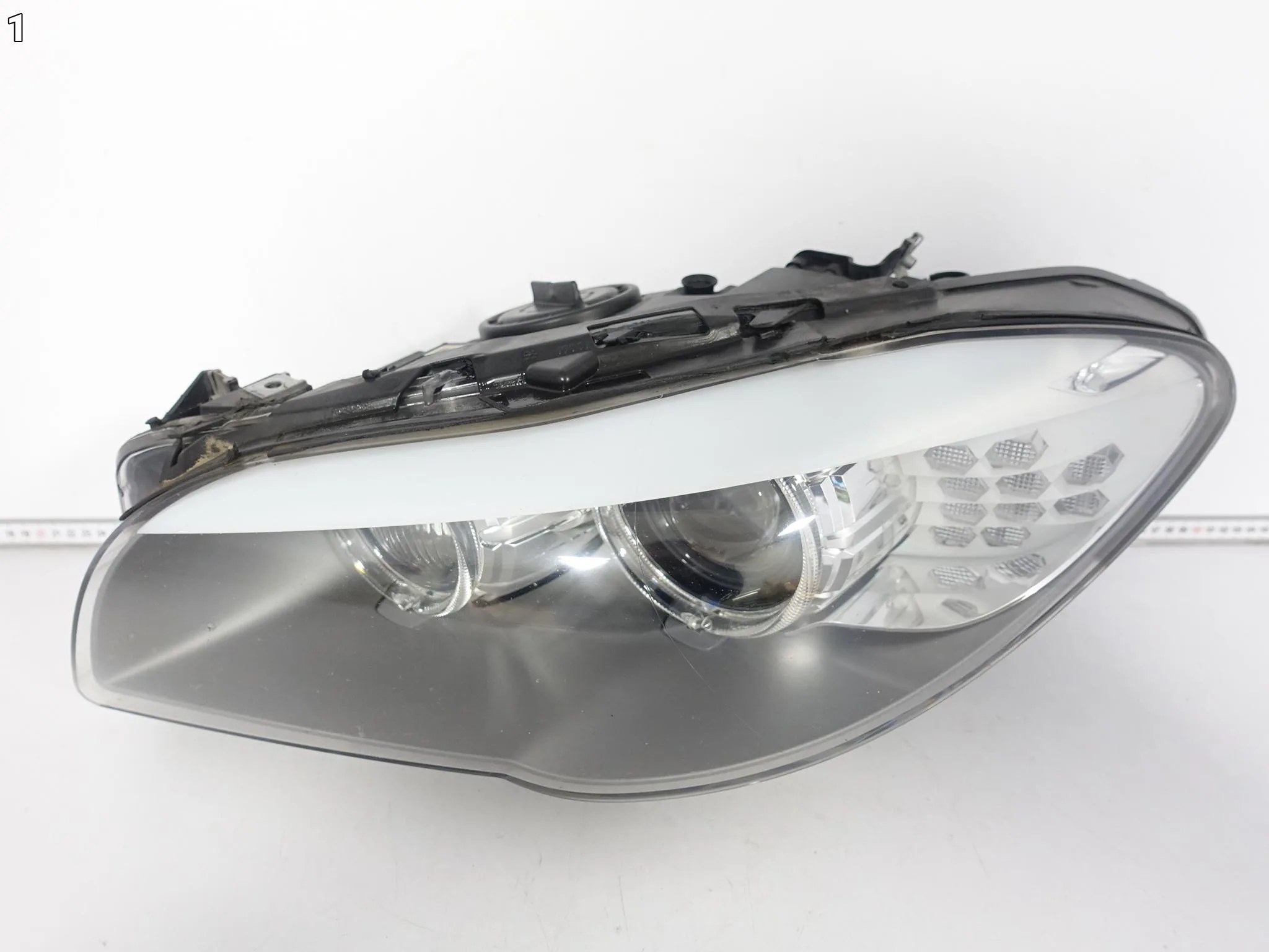 BMW 5 F10 F11 VFL 10-13 LAMPA XENON + LED DYNAMIC SKRĘTNA LEWA PRZÓD EUROPA BMW 5 F10 F11 VFL 10-13 LAMPA XENON + LED DYNAMIC SKRĘTNA LEWA PRZÓD EUROPA - obrazek 2