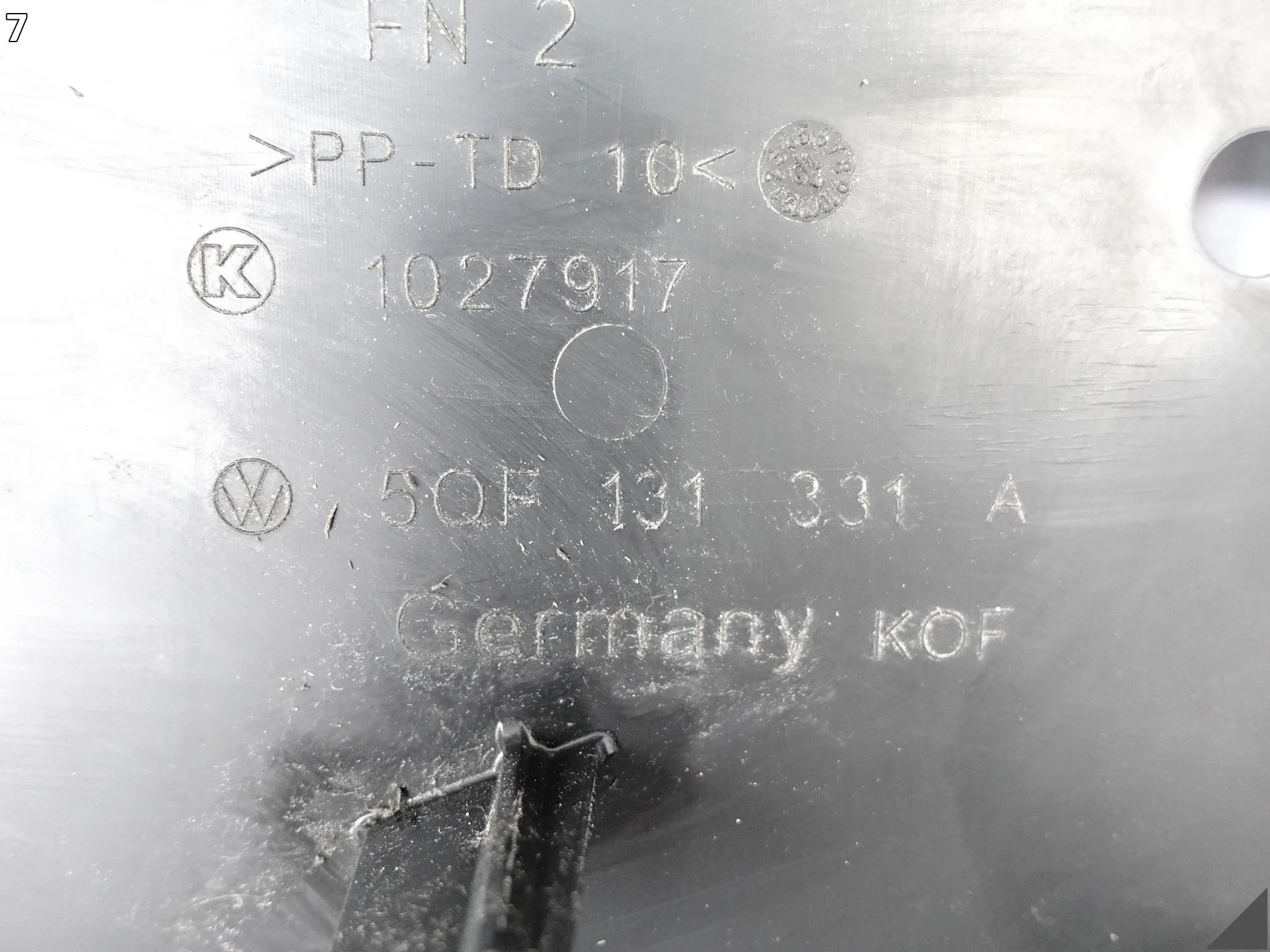 AUDI Q3 83A VW TIGUAN II SKODA KODIAQ SEAT OSŁONA OBUDOWA ZBIORNIKA ADBLUE AUDI Q3 83A VW TIGUAN II SKODA KODIAQ SEAT OSŁONA OBUDOWA ZBIORNIKA ADBLUE - obrazek 8