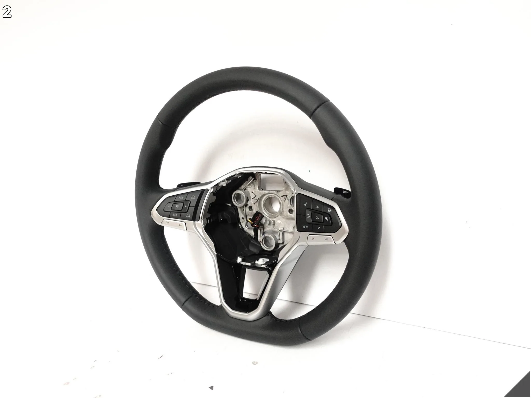 VW TIGUAN CT1 III 571 24- KIEROWNICA WIELOFUNKCYJNA SKÓRA ŁOPATKI VDH VW TIGUAN CT1 III 571 24- KIEROWNICA WIELOFUNKCYJNA SKÓRA ŁOPATKI VDH - obrazek 3