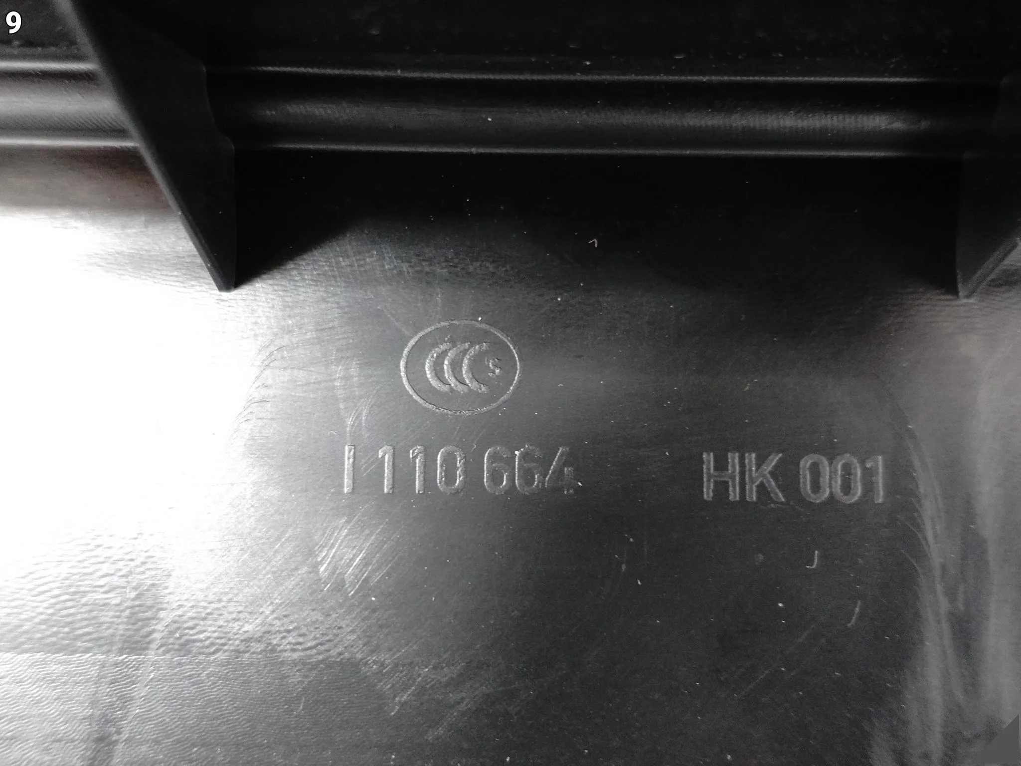 AUDI A7 S7 RS7 4G8 C7 10-18 TAPICERKA OSŁONA KLAPY BAGAŻNIKA + TRÓJKĄT 4PK AUDI A7 S7 RS7 4G8 C7 10-18 TAPICERKA OSŁONA KLAPY BAGAŻNIKA + TRÓJKĄT 4PK - obrazek 10