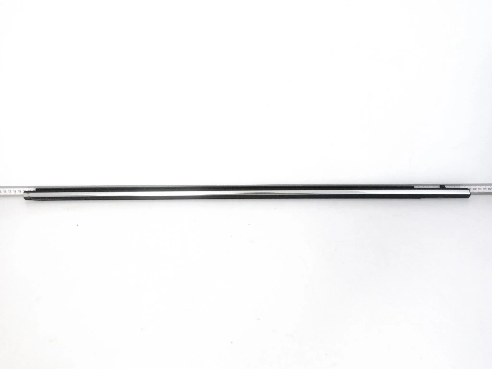 TOYOTA C-HR I 16-23 LIFT LISTWA ZGARNIAJĄCA SZYBY DRZWI PRZÓD PRAWA CHROM TOYOTA C-HR I 16-23 LIFT LISTWA ZGARNIAJĄCA SZYBY DRZWI PRZÓD PRAWA CHROM