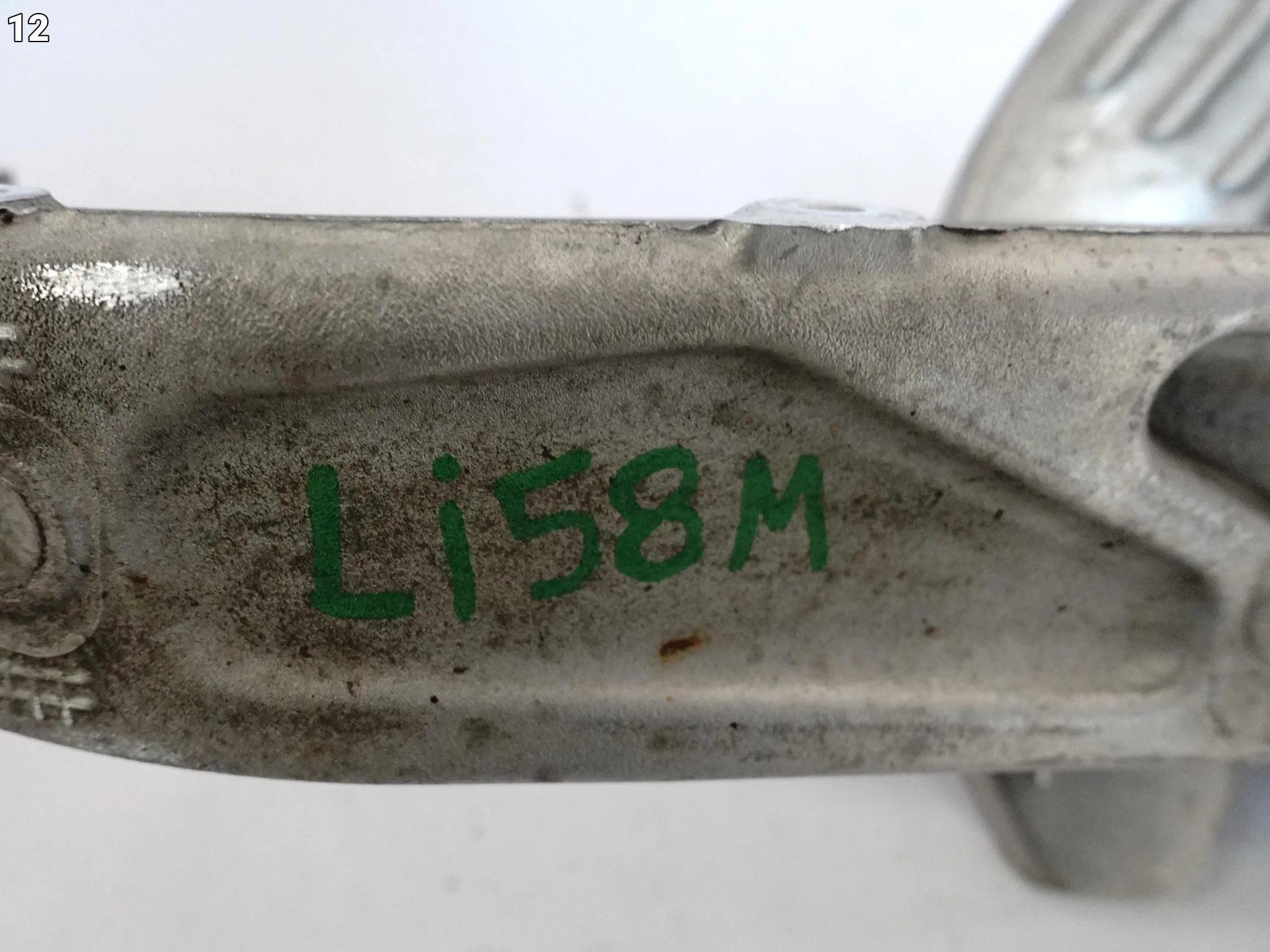 TESLA MODEL 3 17- ZWROTNICA PIASTA OSŁONA TARCZY ZAWIESZENIE PRZÓD LEWA TESLA MODEL 3 17- ZWROTNICA PIASTA OSŁONA TARCZY ZAWIESZENIE PRZÓD LEWA - obrazek 13