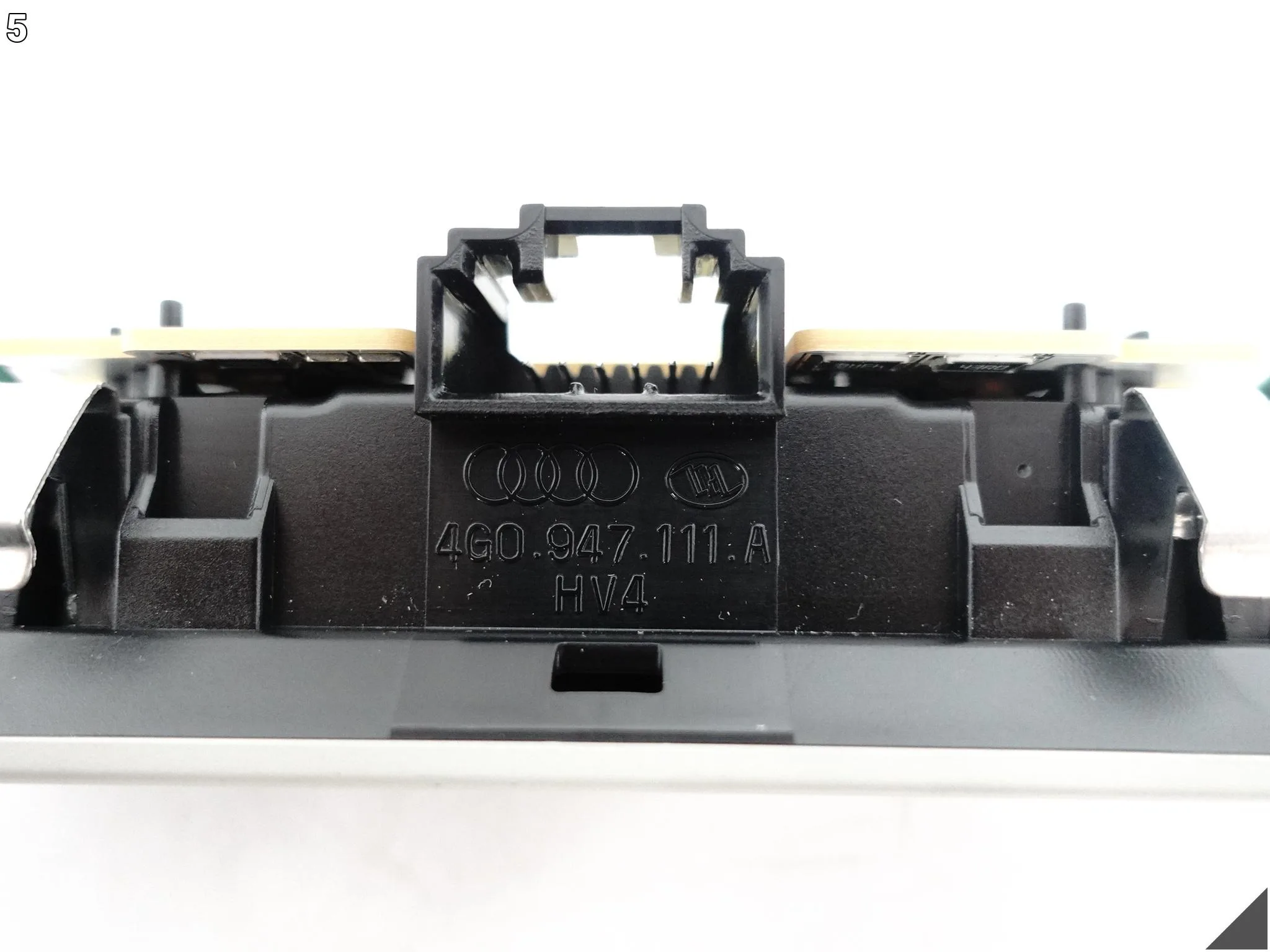 AUDI A6 S6 4G0 A7 S7 4G8 C7 10-18 OŚWIETLENIE WEWNĘTRZNE LED TYŁ ET1 AUDI A6 S6 4G0 A7 S7 4G8 C7 10-18 OŚWIETLENIE WEWNĘTRZNE LED TYŁ ET1 - obrazek 6