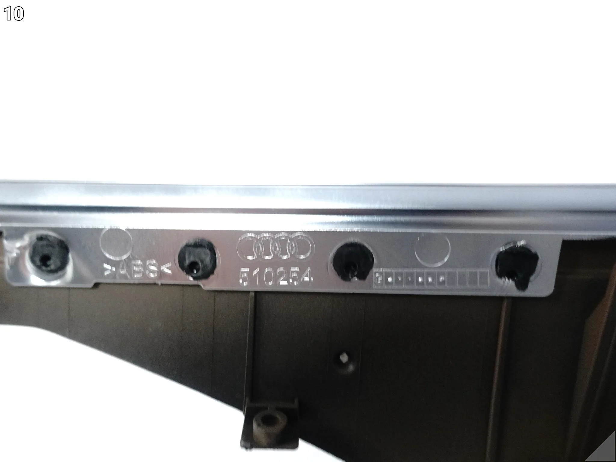 AUDI A7 S7 RS7 4G8 A6 S6 RS6 4G0 C7 10-18 LISTWA DEKOR TUNEL ŚRODKOWY KB4 AUDI A7 S7 RS7 4G8 A6 S6 RS6 4G0 C7 10-18 LISTWA DEKOR TUNEL ŚRODKOWY KB4 - obrazek 11