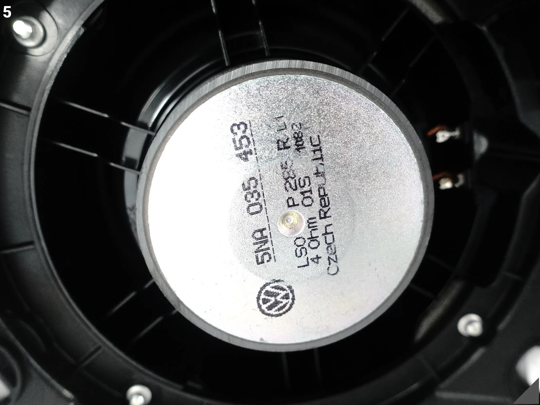 VW TIGUAN CT1 III 571 24- OSŁONA OBUDOWA PROWADNICA SZYBY GŁOŚNIK PRAWA TYŁ VW TIGUAN CT1 III 571 24- OSŁONA OBUDOWA PROWADNICA SZYBY GŁOŚNIK PRAWA TYŁ - obrazek 6