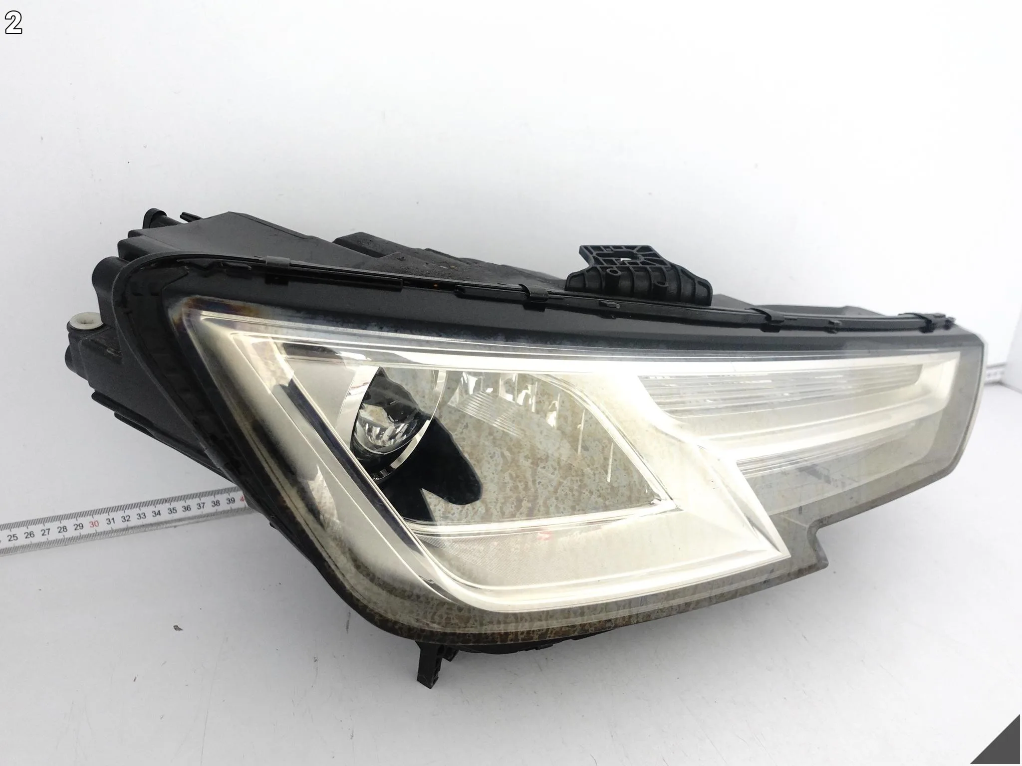 AUDI A4 S4 8W0 B9 15-19 LAMPA HEADLIGHT XENON + LED PRAWA PRZÓD EUROPA AUDI A4 S4 8W0 B9 15-19 LAMPA HEADLIGHT XENON + LED PRAWA PRZÓD EUROPA - obrazek 3