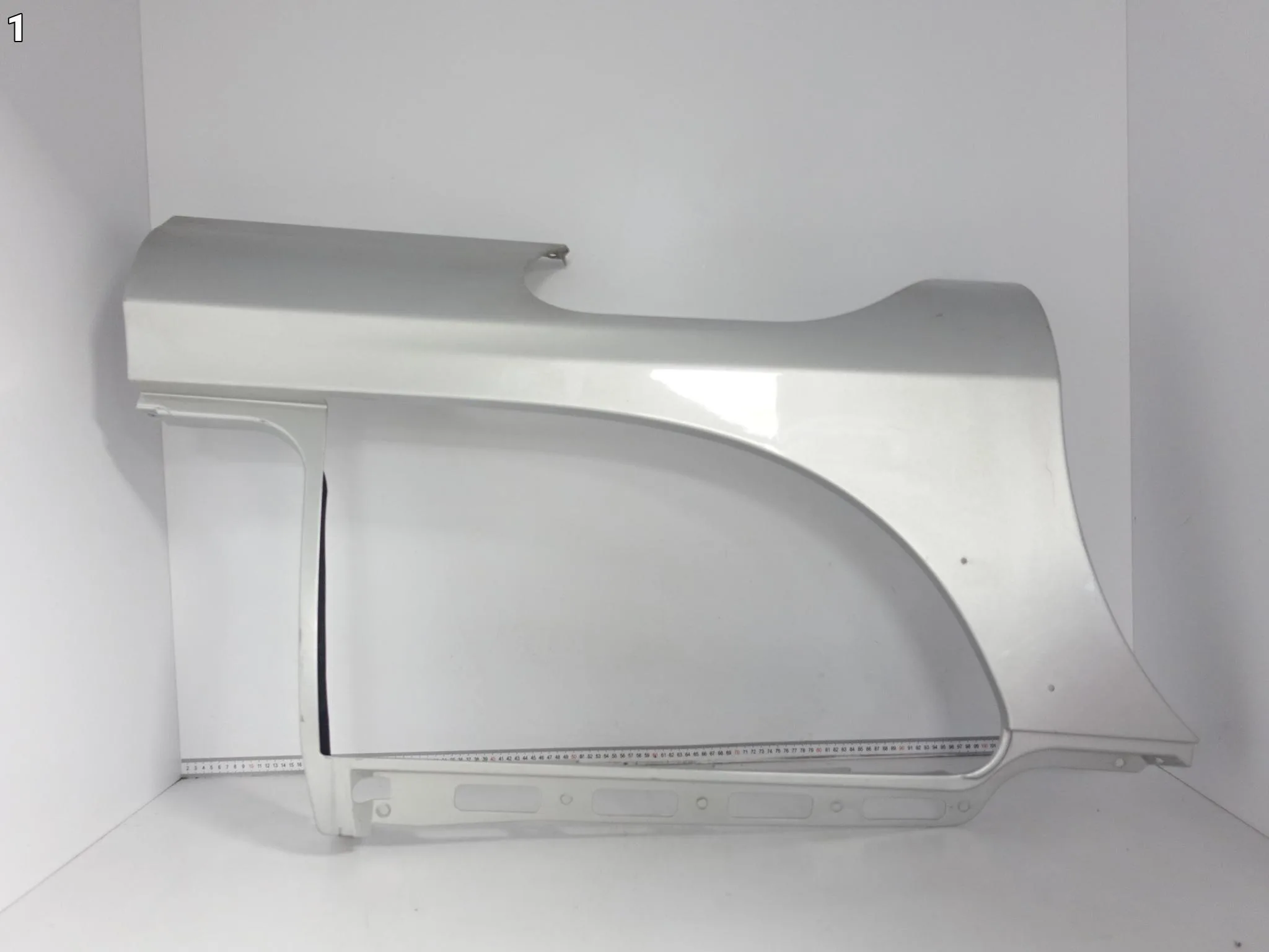 MERCEDES SLR McLAREN C199 R199 Z199 03-10 BŁOTNIK PANEL PRÓG LEWY PRZÓD MERCEDES SLR McLAREN C199 R199 Z199 03-10 BŁOTNIK PANEL PRÓG LEWY PRZÓD - obrazek 2