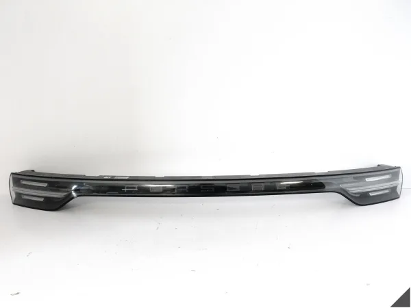 PORSCHE CAYENNE III E3 9Y0 18-23 LAMPA LED BLENDA W BAGAŻNIK TYŁ EU CIEMNA