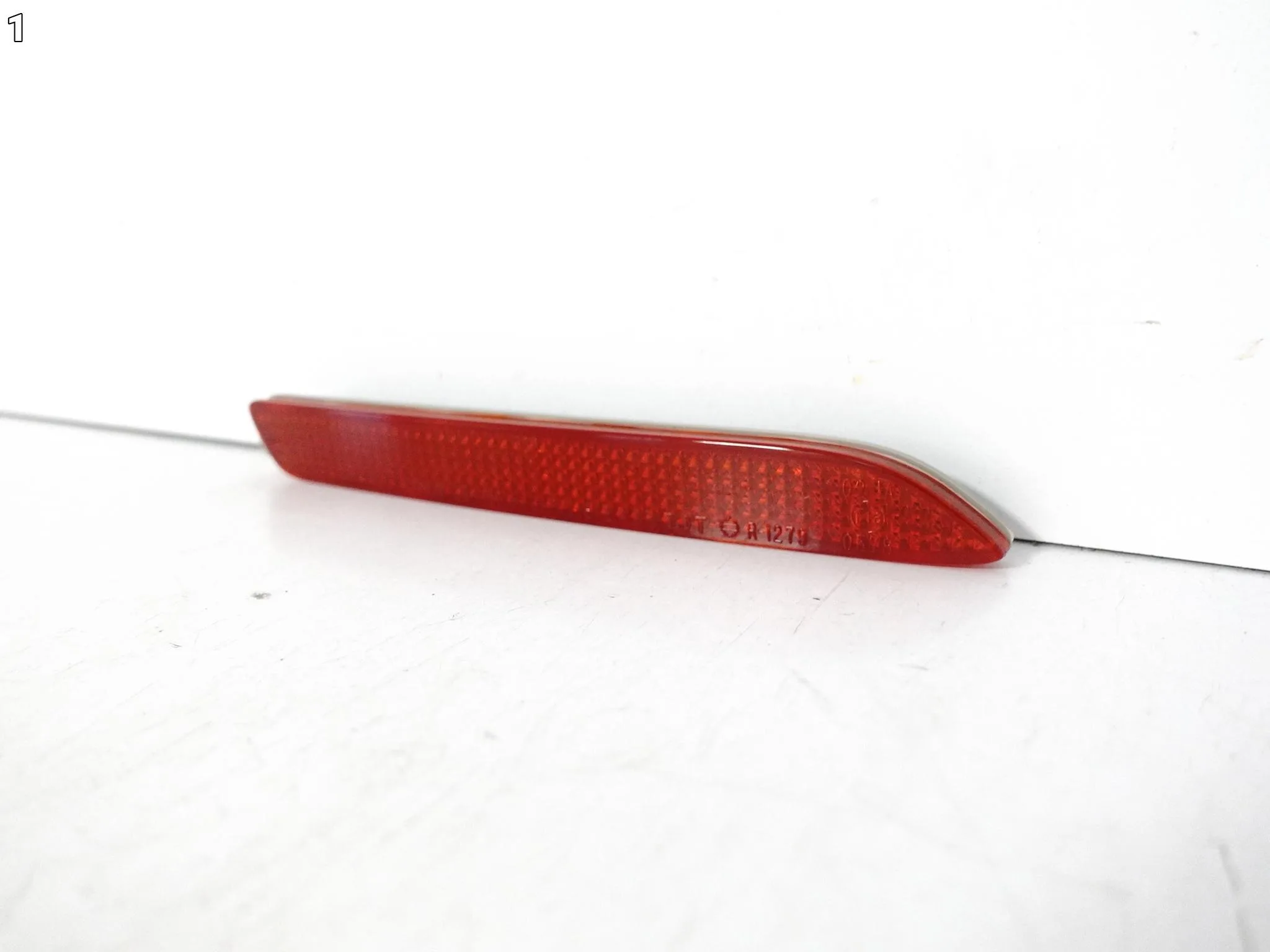 TOYOTA RAV4 V LEXUS IS III ODBLASK LAMPKA SPOILER ZDERZAK TYŁ PRAWY ORG TOYOTA RAV4 V LEXUS IS III ODBLASK LAMPKA SPOILER ZDERZAK TYŁ PRAWY ORG - obrazek 2